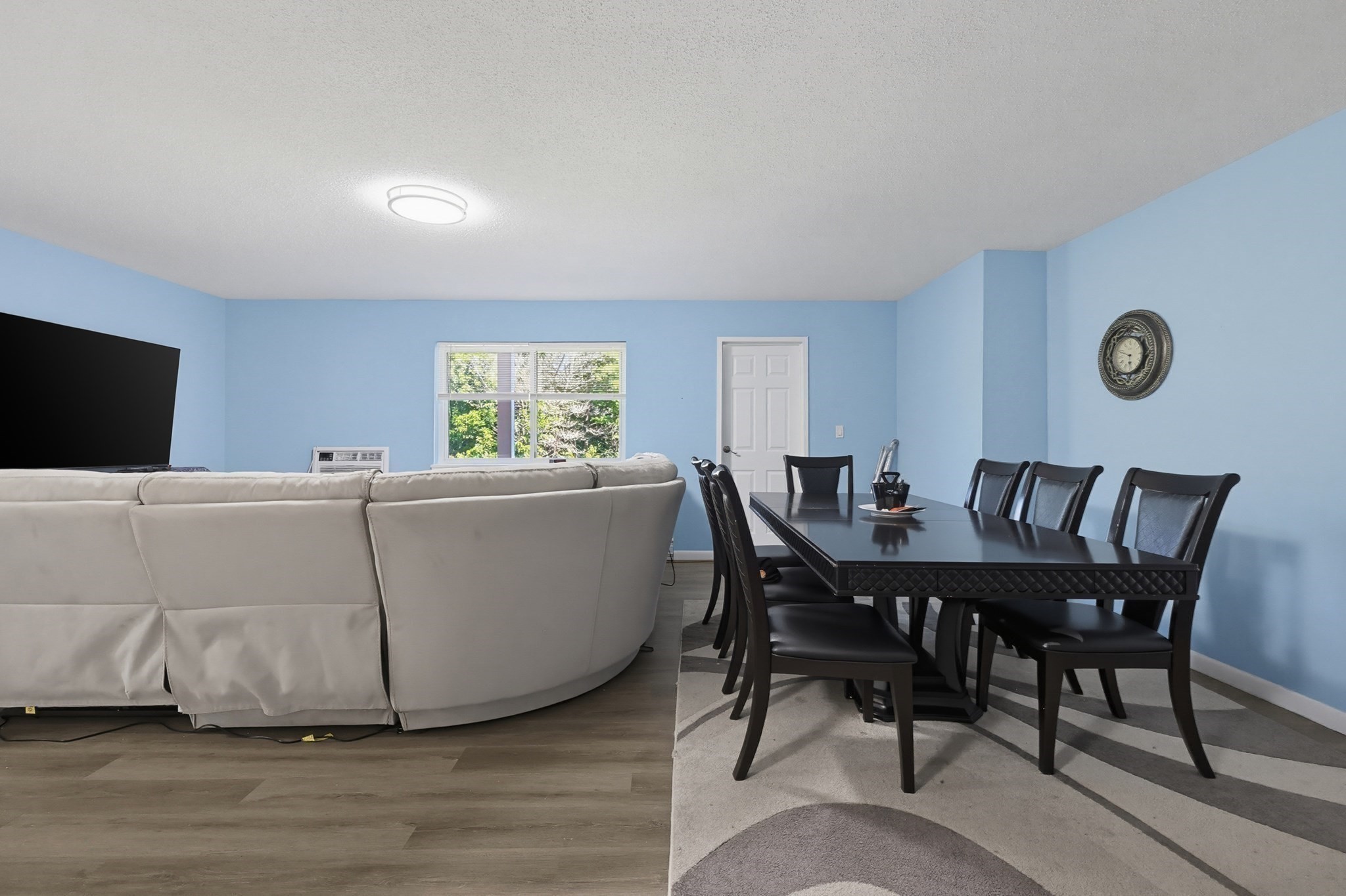 22 Dailey St # F Property Photo 12