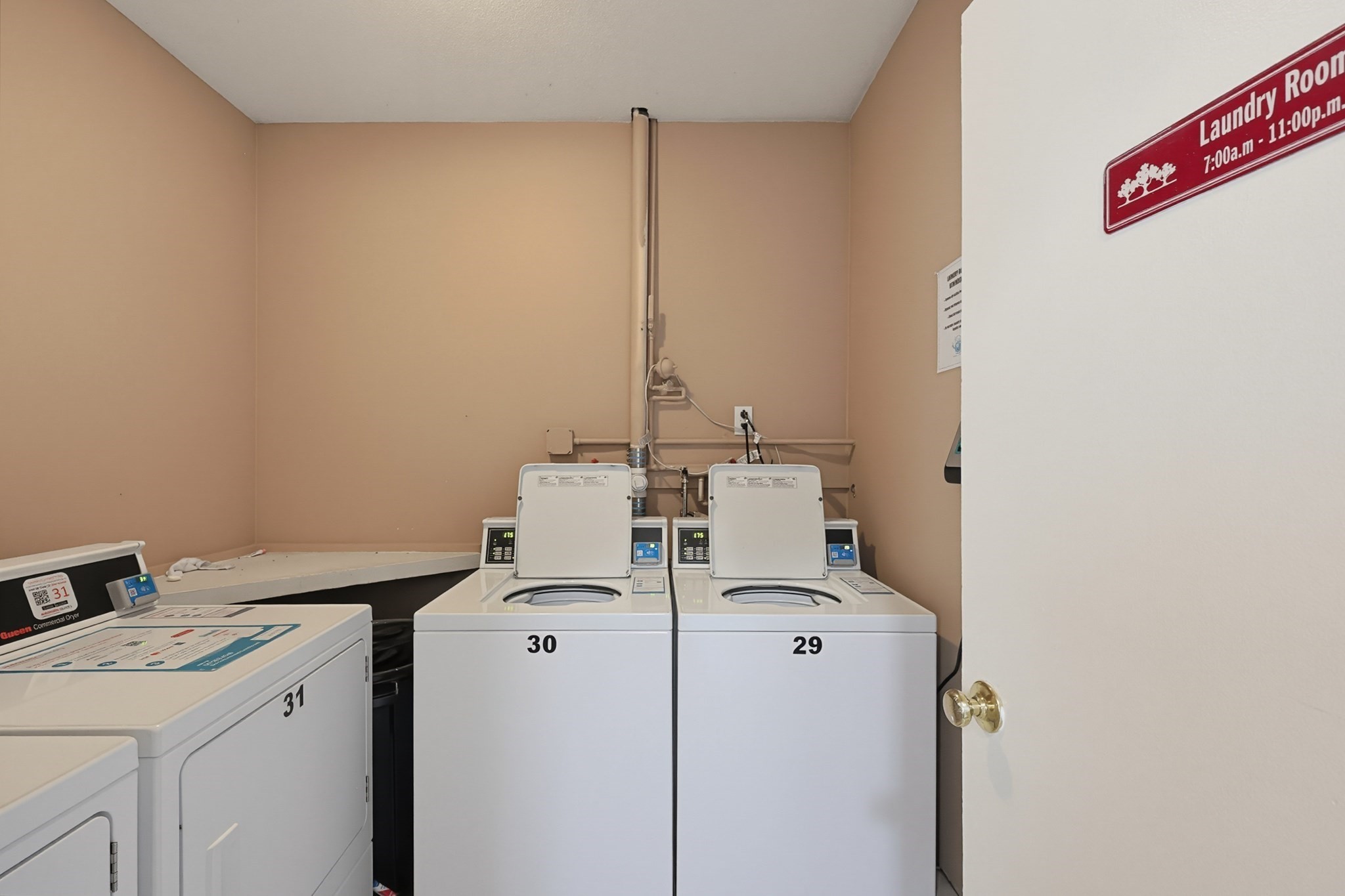 22 Dailey St # F Property Photo 23