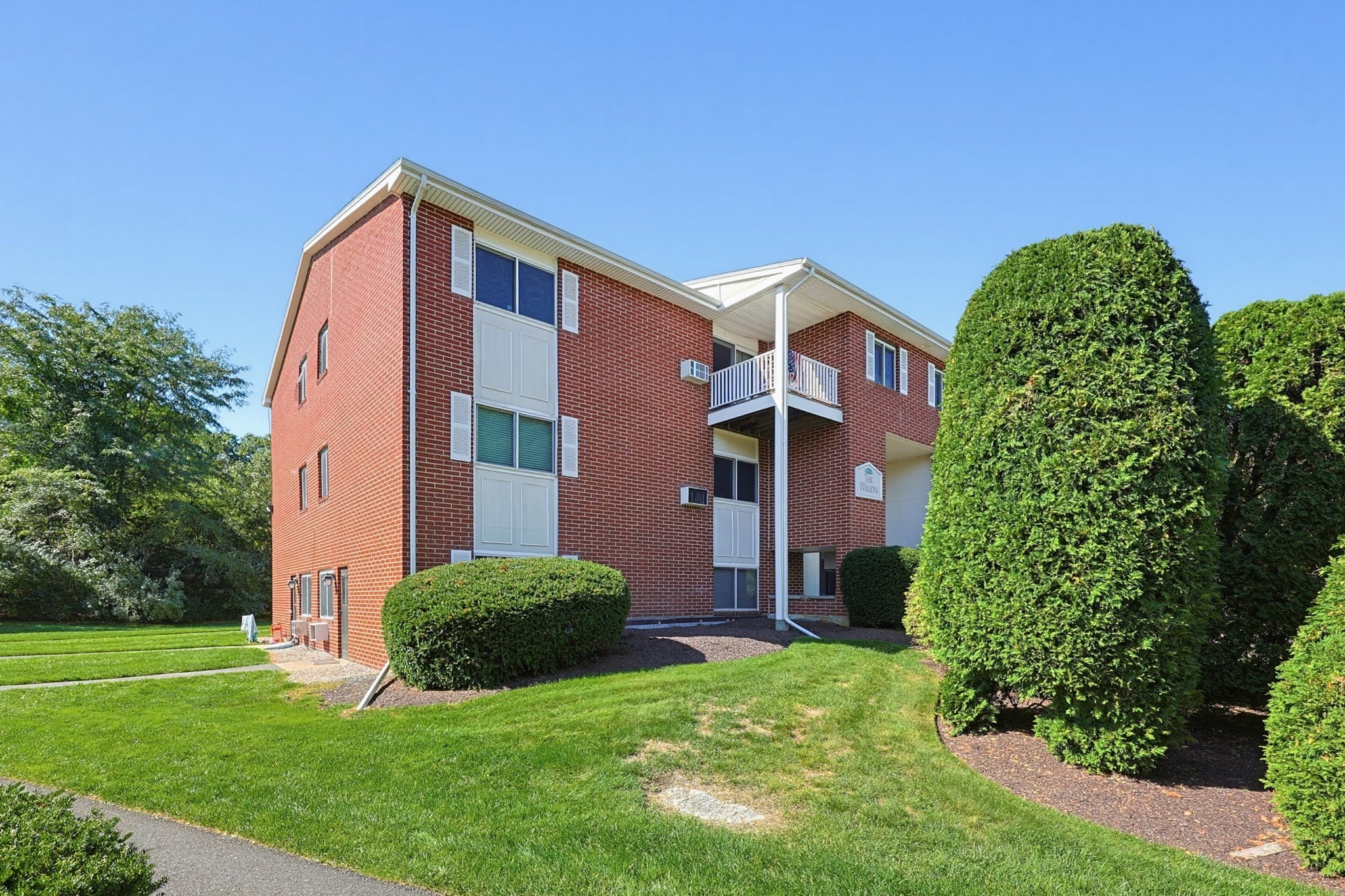 22 Dailey St # F Property Photo 27