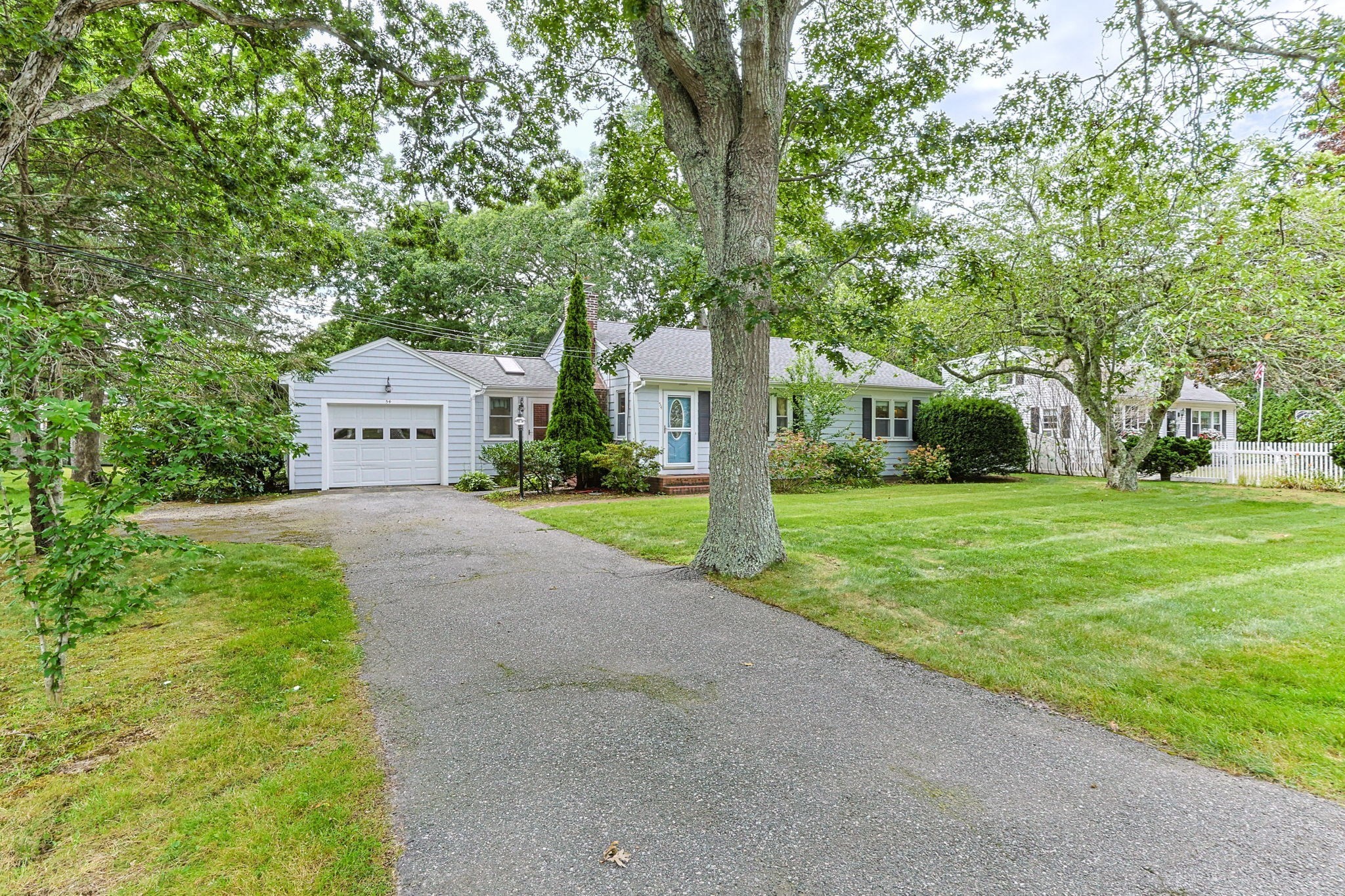 54 Lucerne Ave Property Photo 2