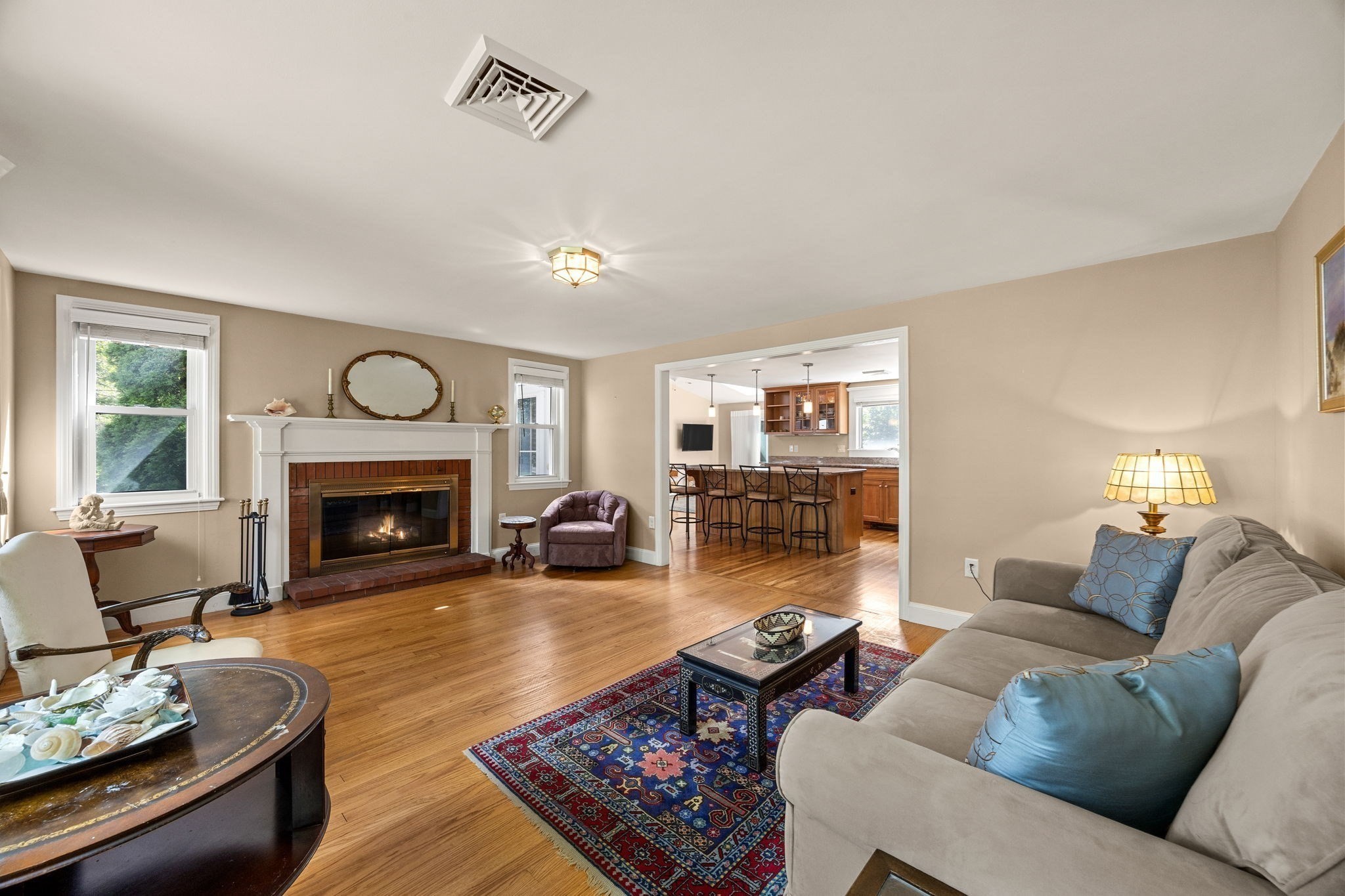 54 Lucerne Ave Property Photo 6