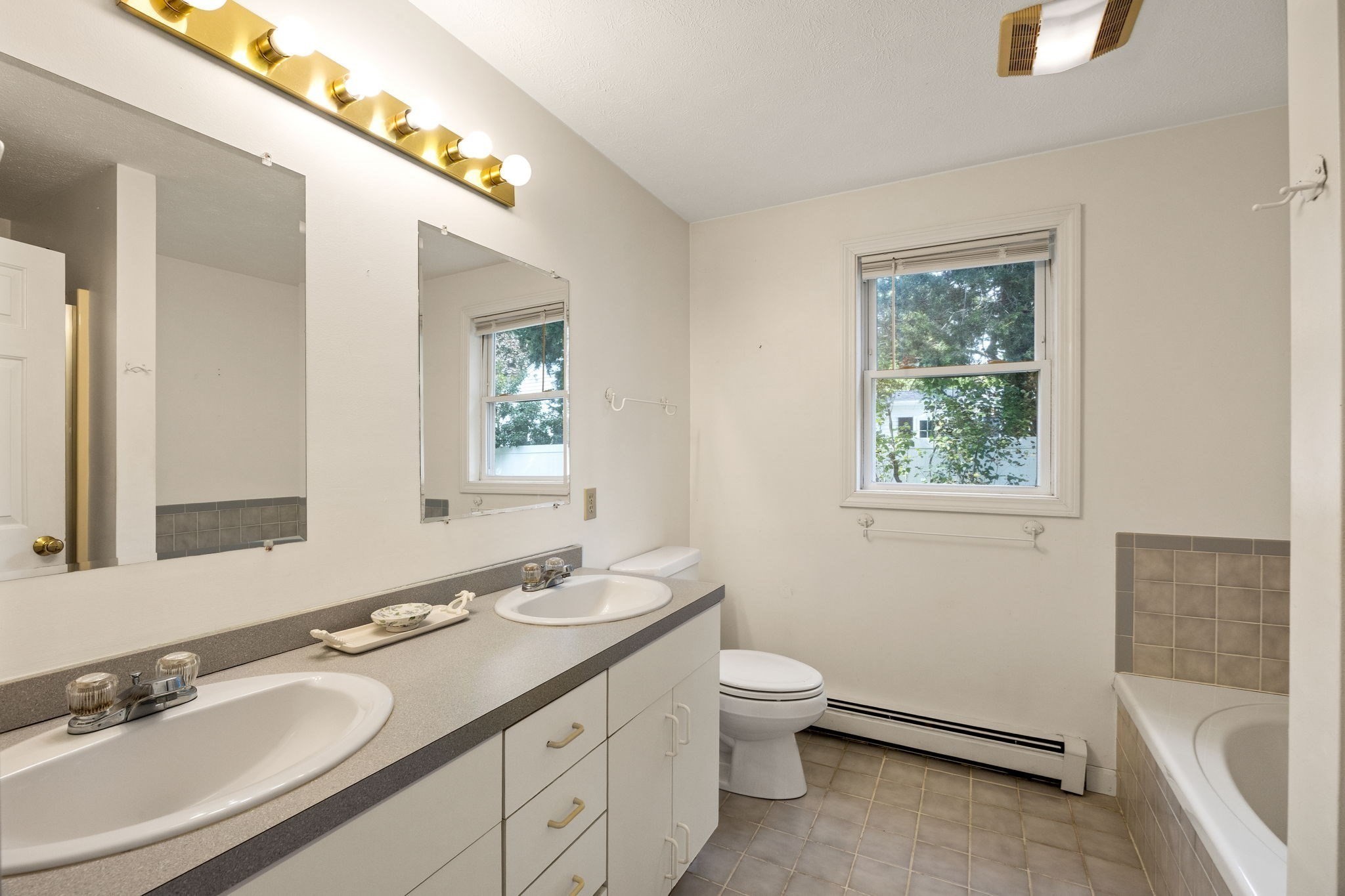 54 Lucerne Ave Property Photo 22