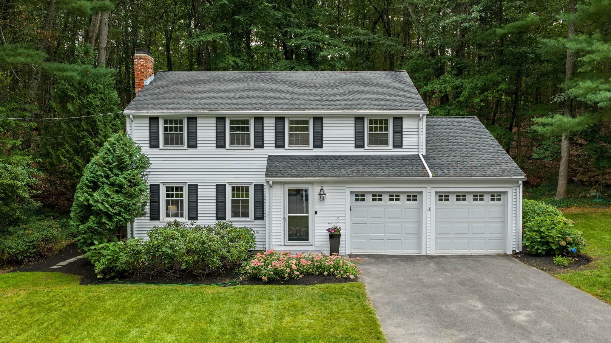 39 Rolling Lane Property Photo 1