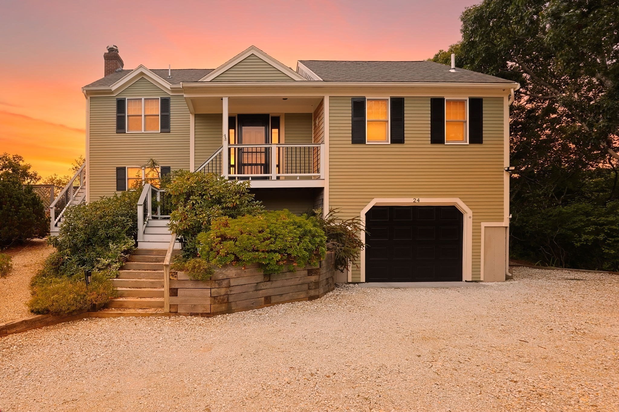 24 Blueberry Avenue Property Photo 2