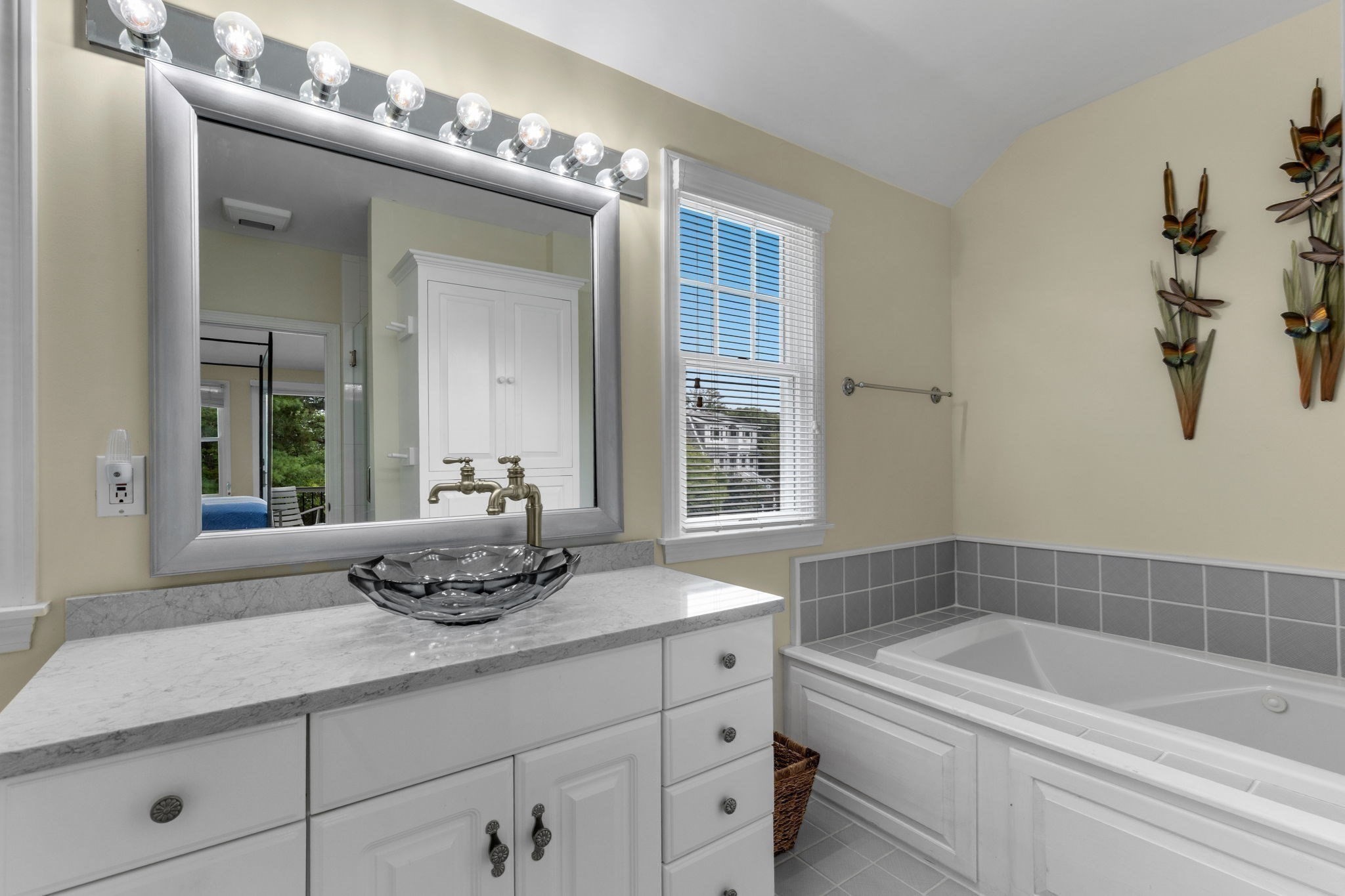24 Blueberry Avenue Property Photo 14