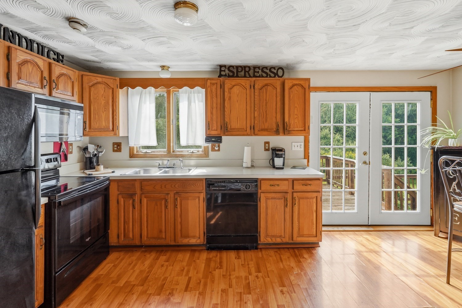 4 Henry Marsh Rd # B Property Photo 6