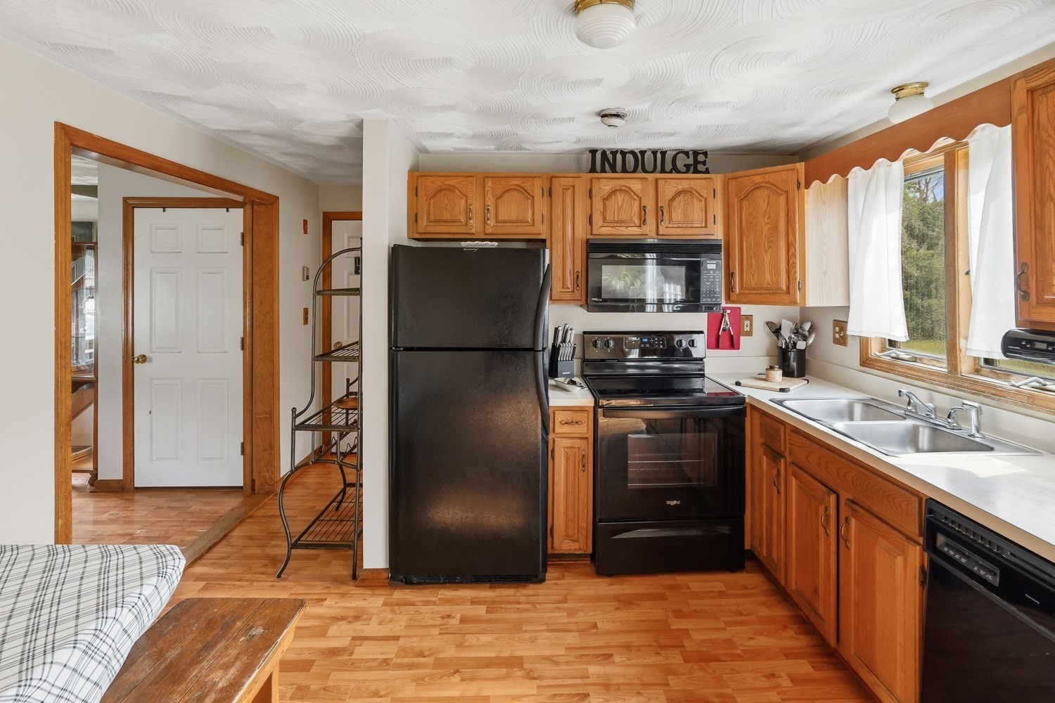 4 Henry Marsh Rd # B Property Photo 7