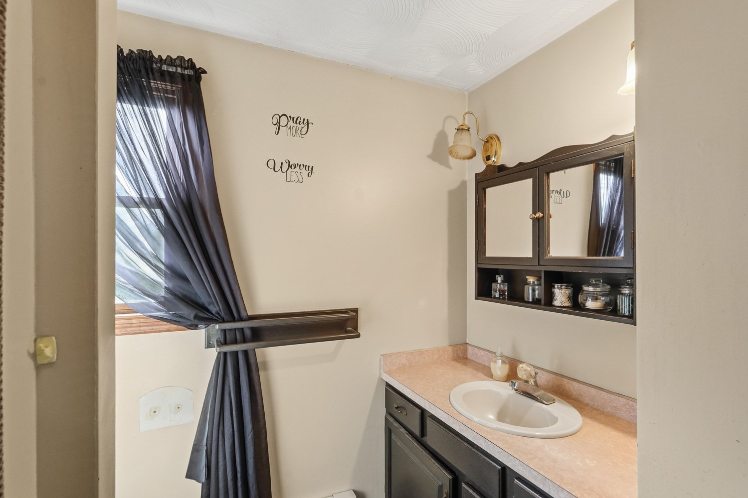 4 Henry Marsh Rd # B Property Photo 25
