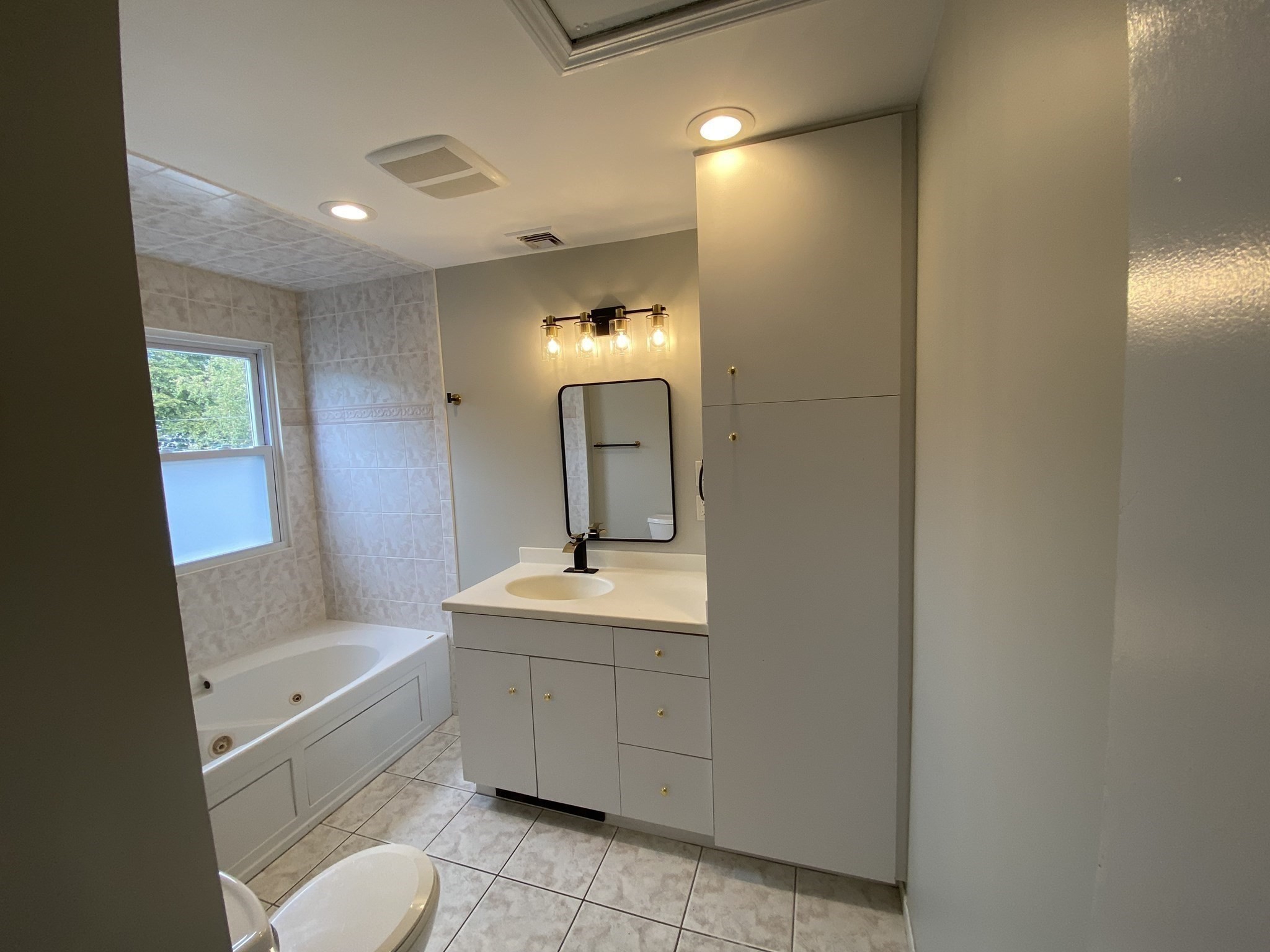27 Fenwick Property Photo 25