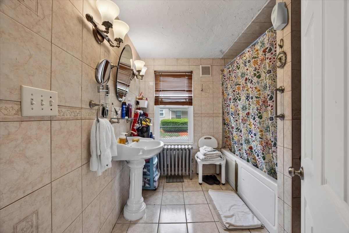 37 Taber Ave Property Photo 10