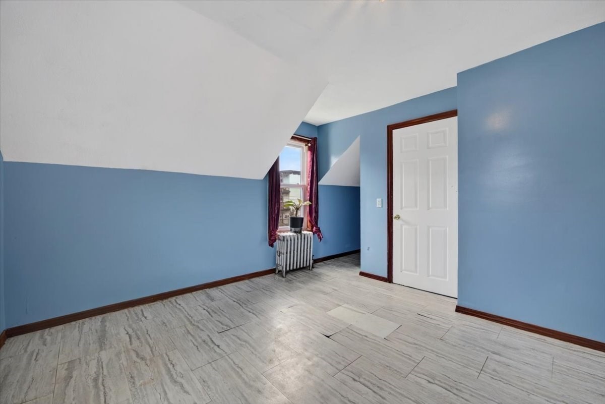 37 Taber Ave Property Photo 13