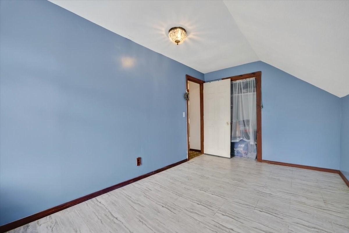 37 Taber Ave Property Photo 17