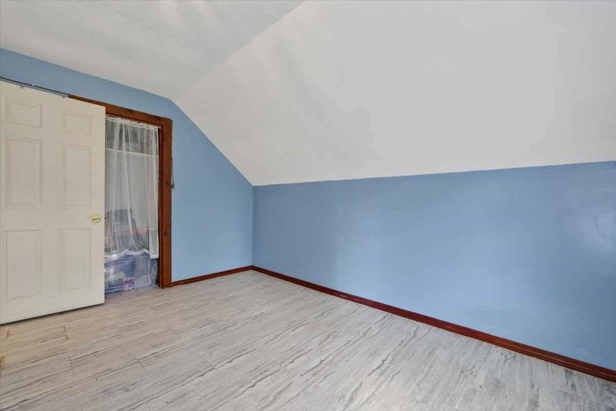 37 Taber Ave Property Photo 18