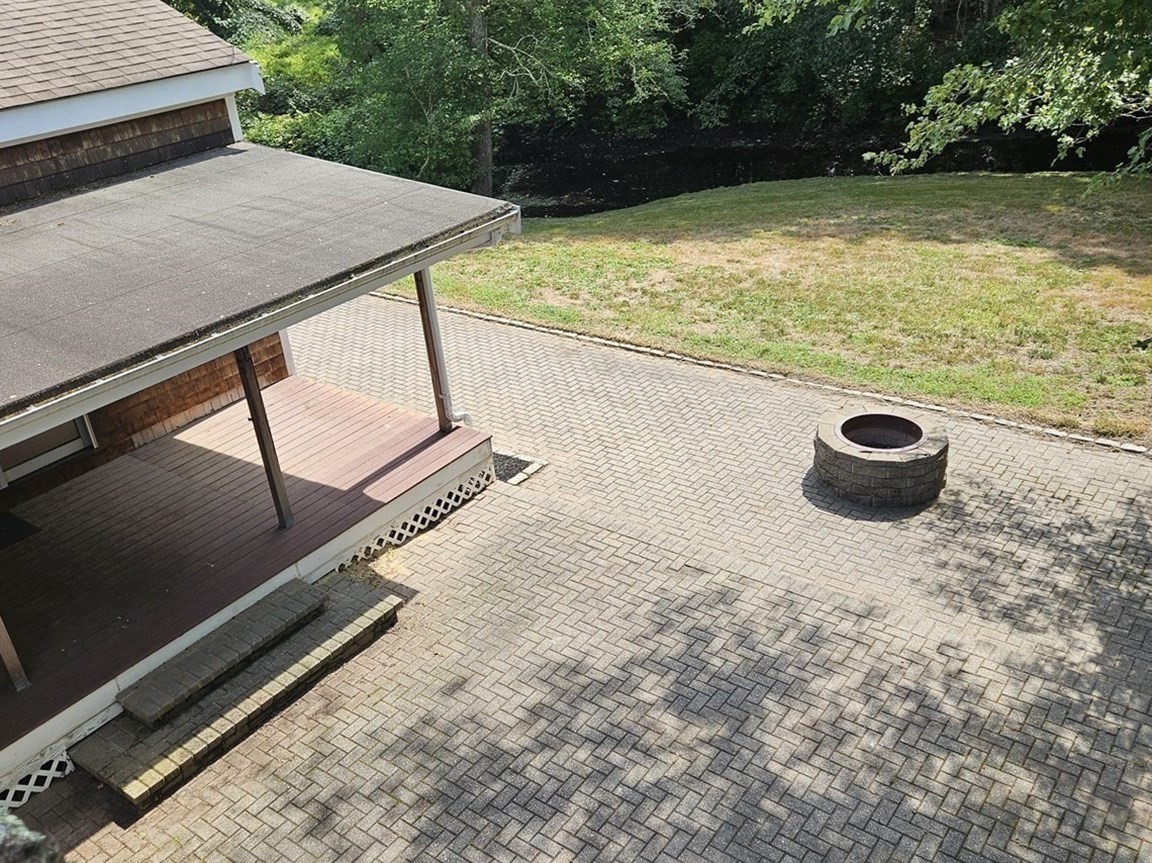 115 Acushnet Rd Property Photo 31