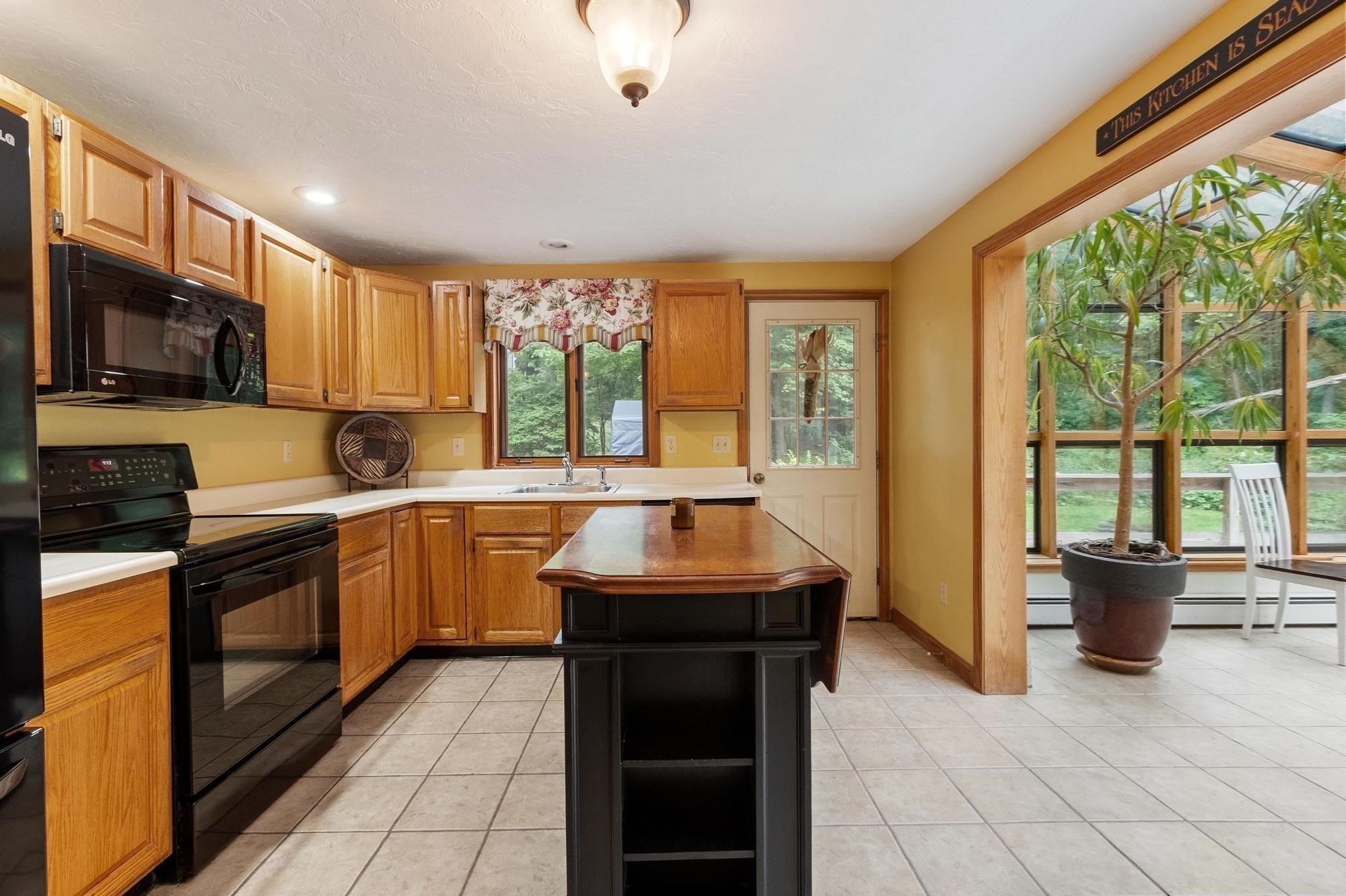 10 Hog Hill Rd Property Photo 10