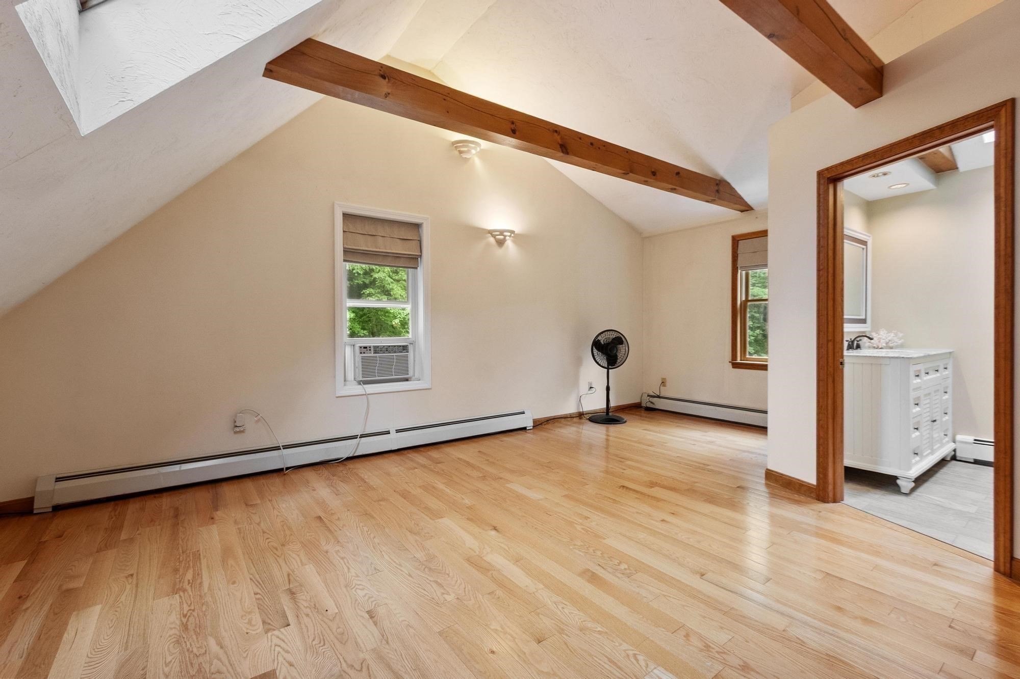 10 Hog Hill Rd Property Photo 27