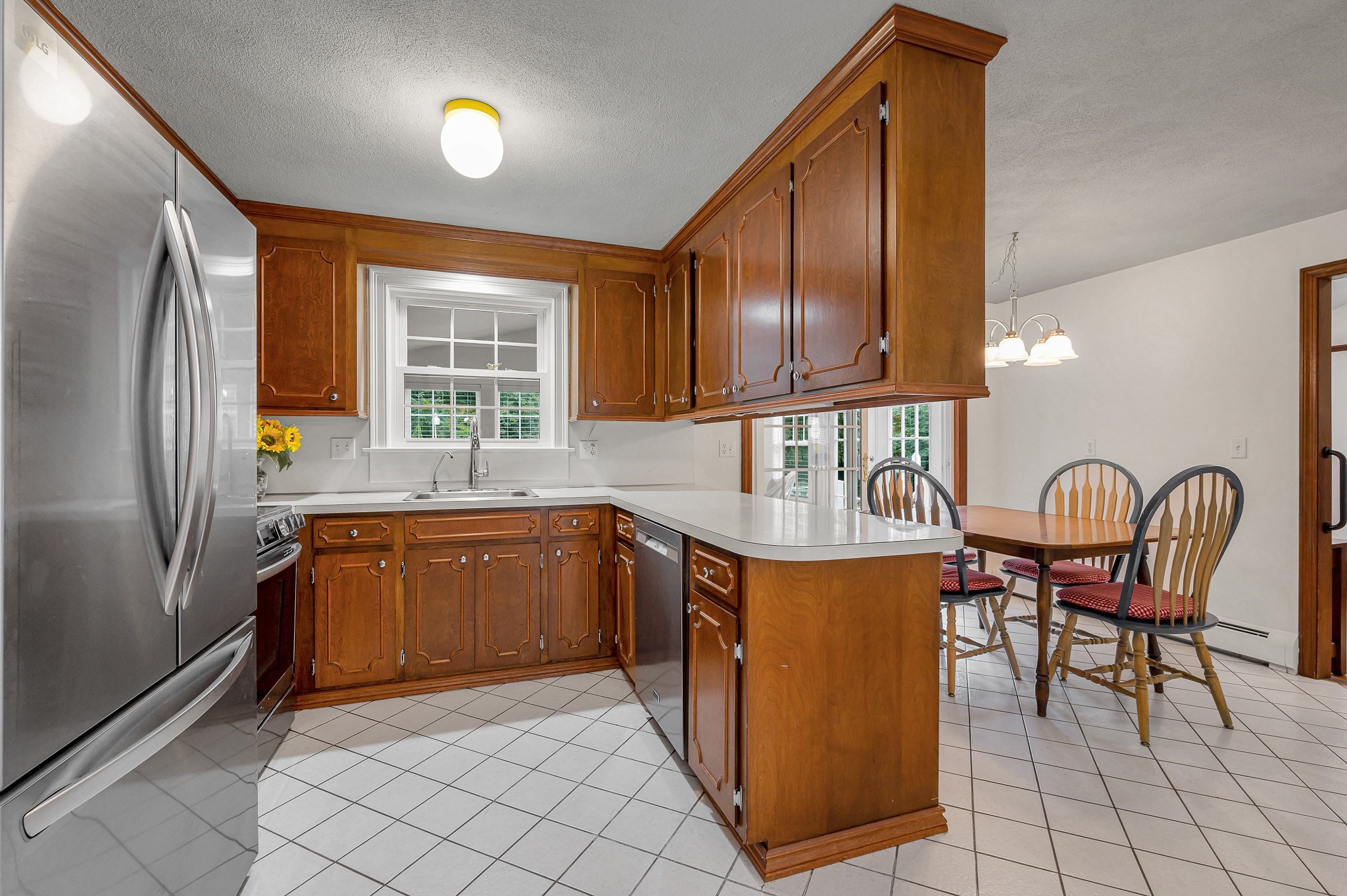 6 Murphy Circle Property Photo 7