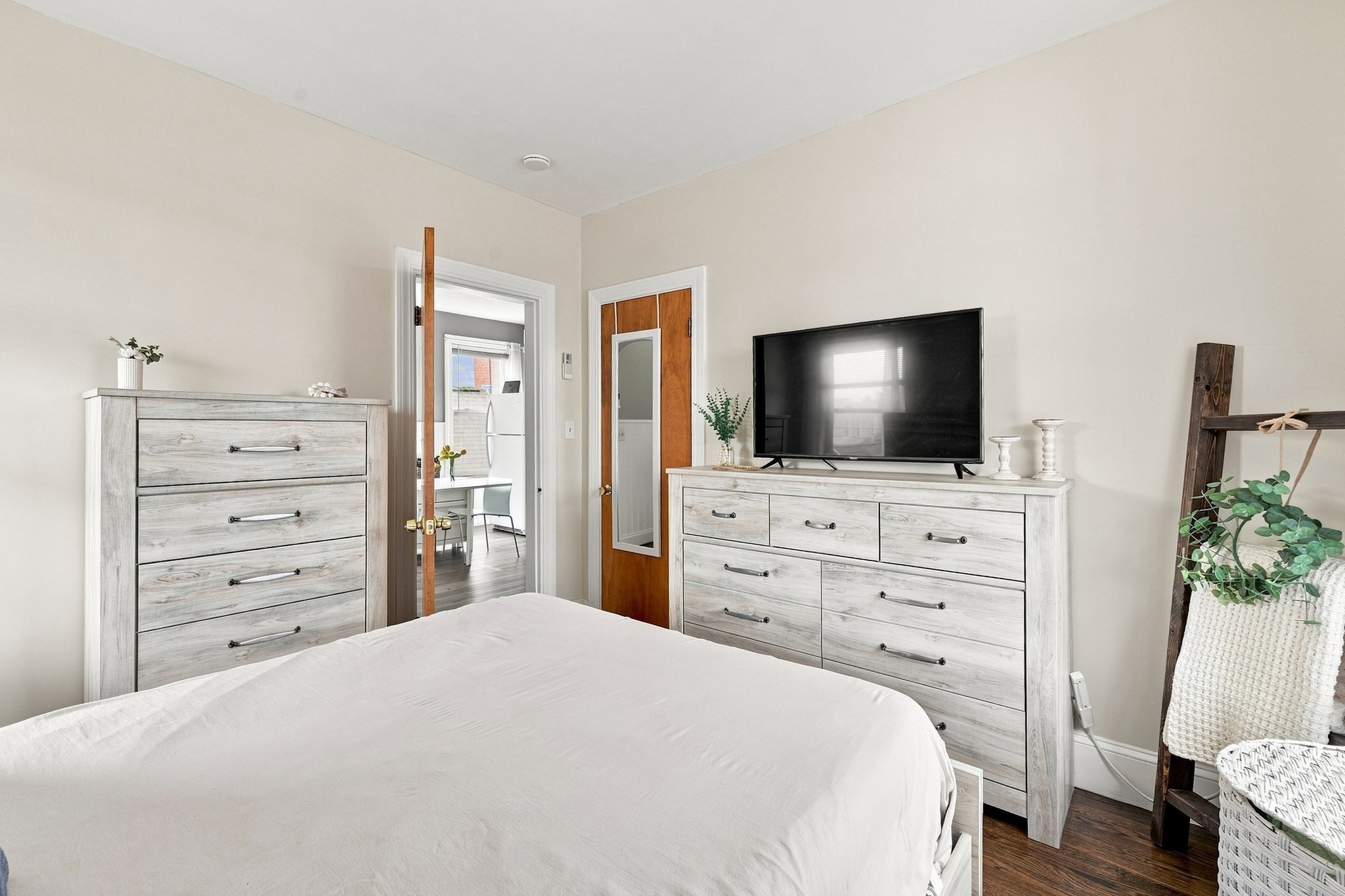 20 Hunting St Property Photo 7
