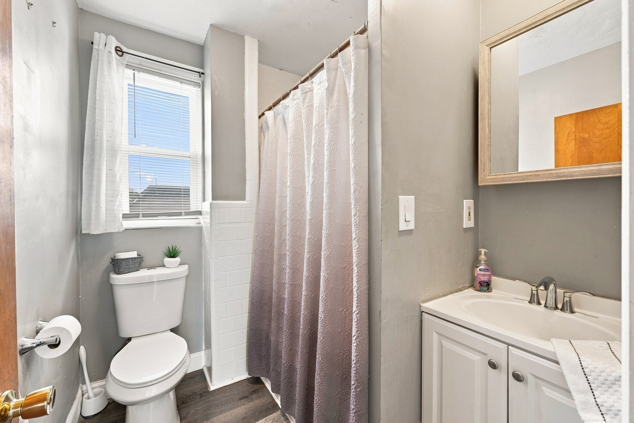 20 Hunting St Property Photo 13