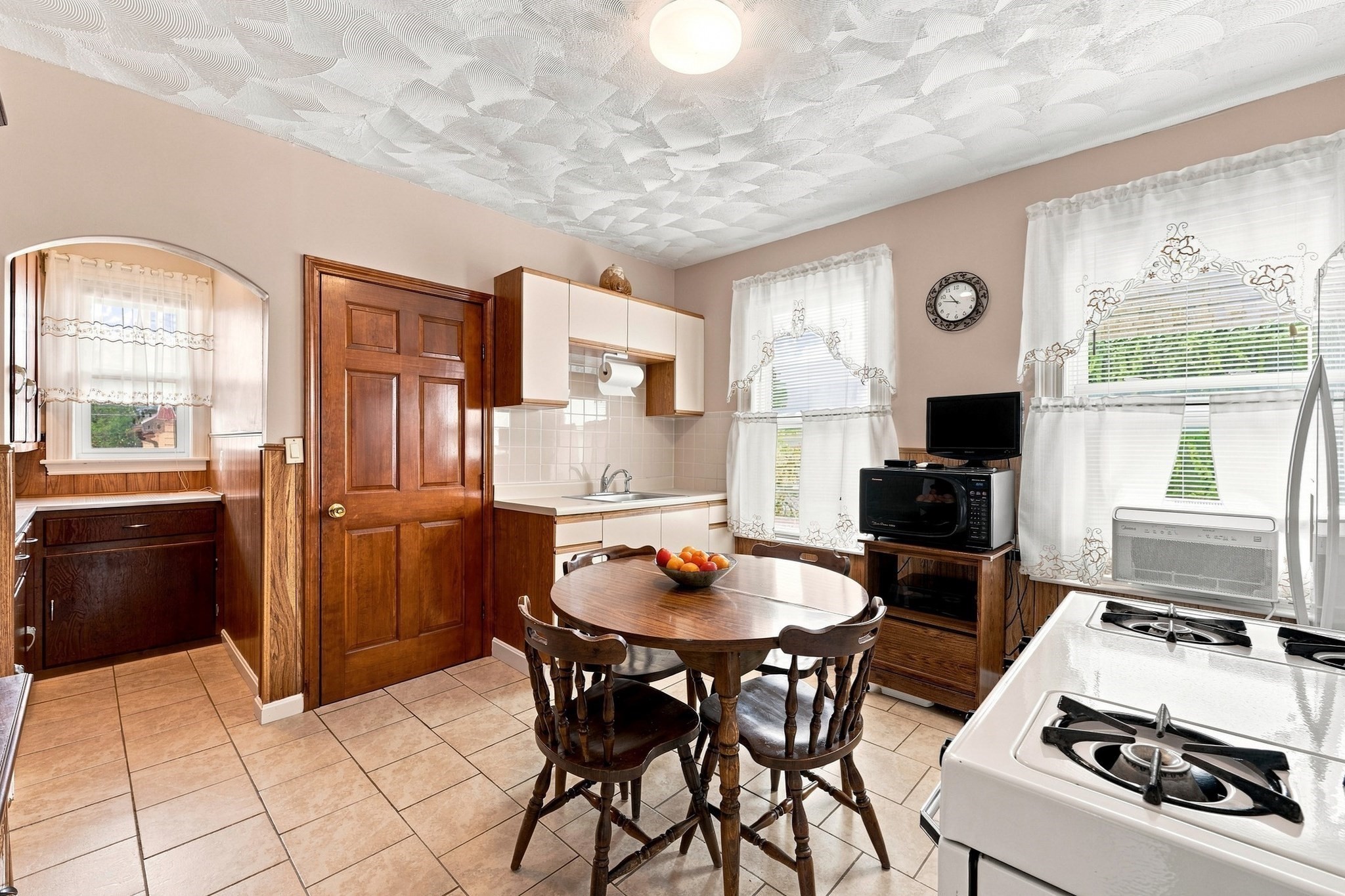 20 Hunting St Property Photo 14