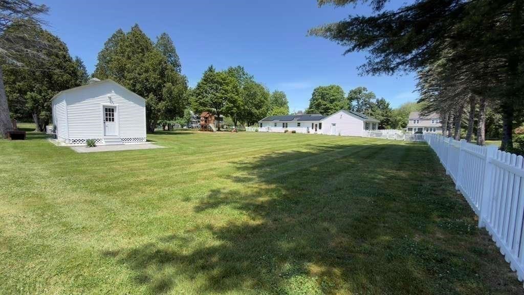 91 Pleasant St Property Photo 16