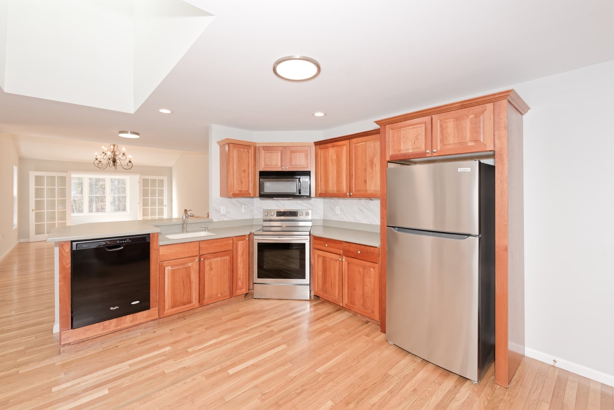 21 Surry Dr # 21 Property Photo 5