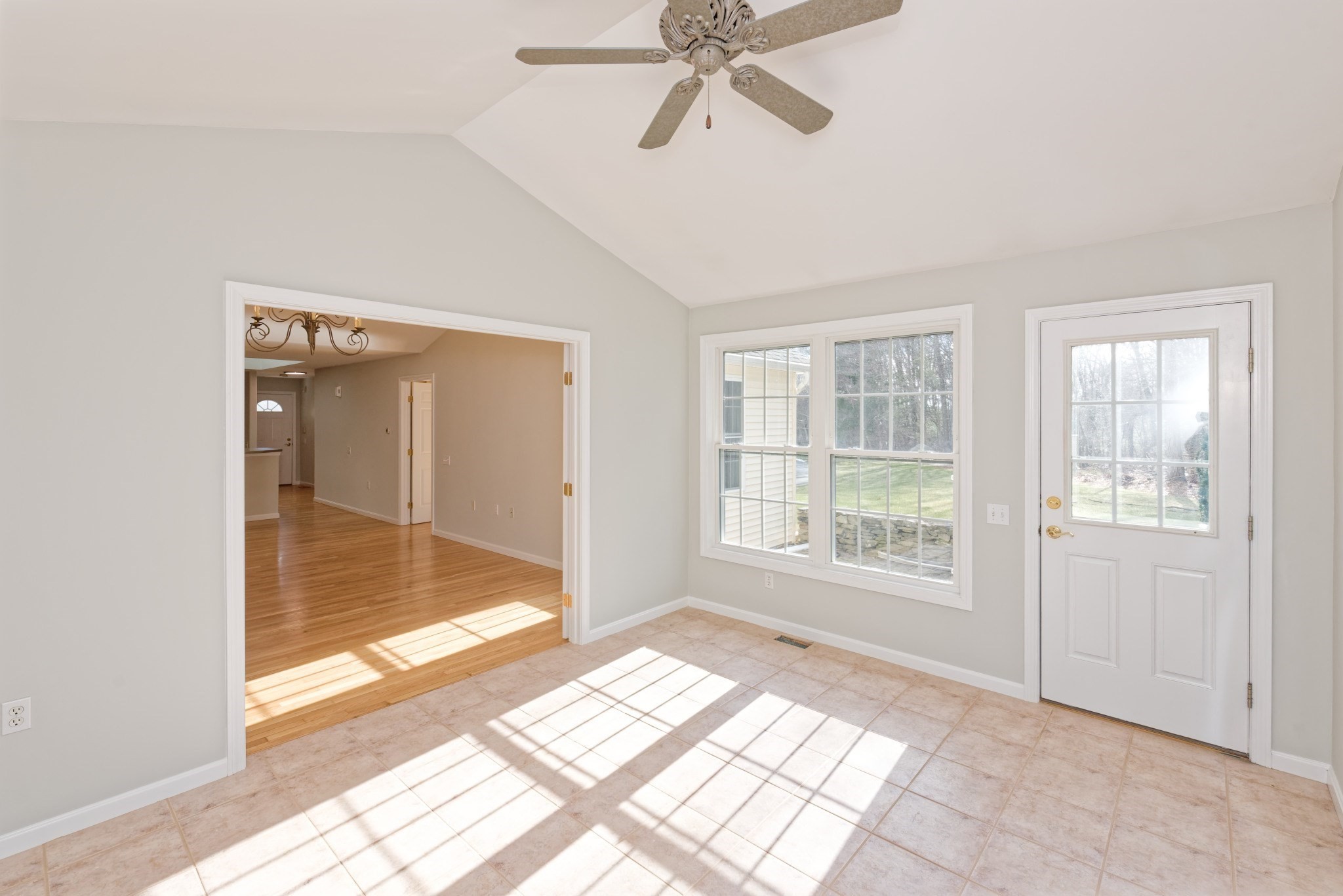 21 Surry Dr # 21 Property Photo 16
