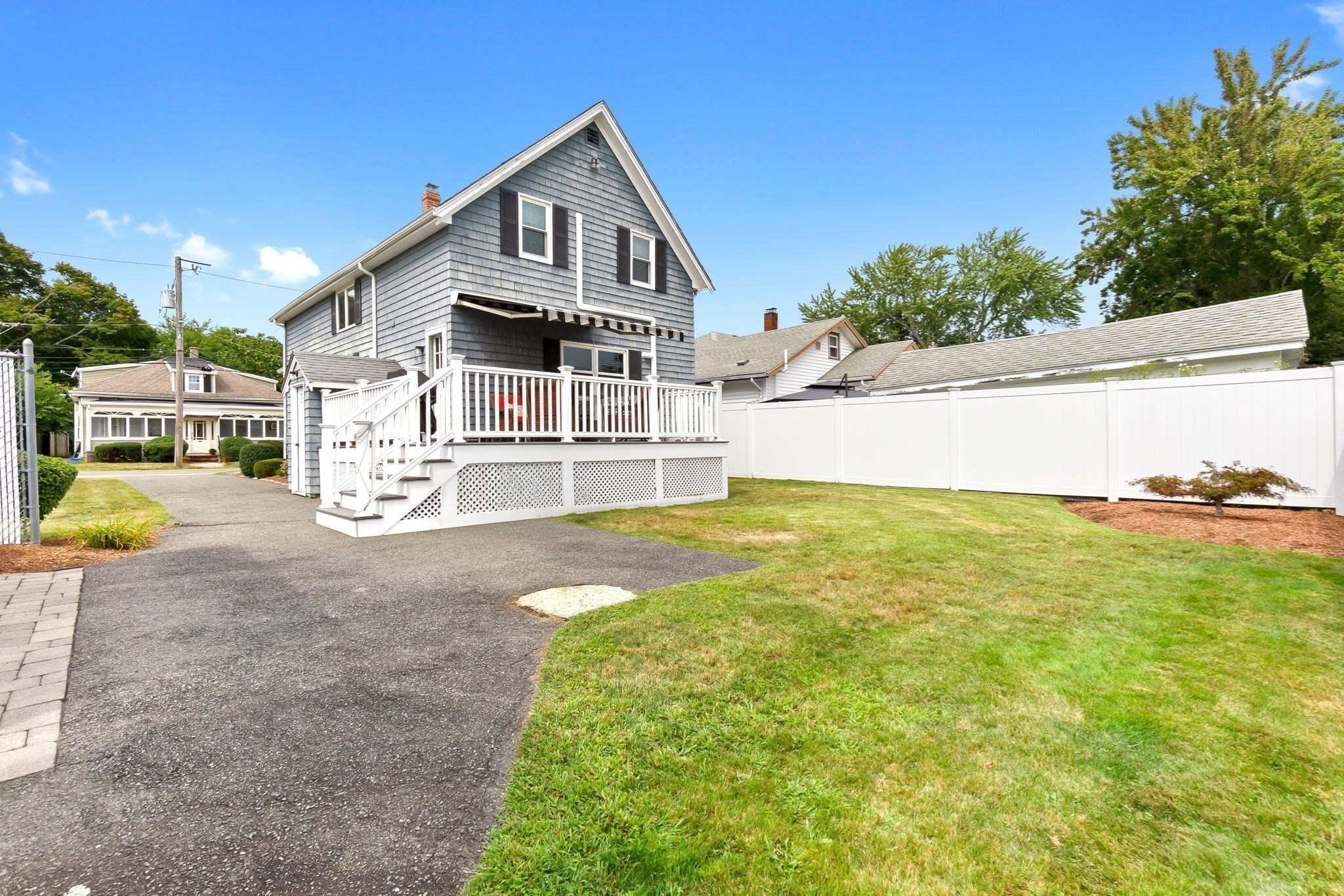 58 Glendale Ave Property Photo 9