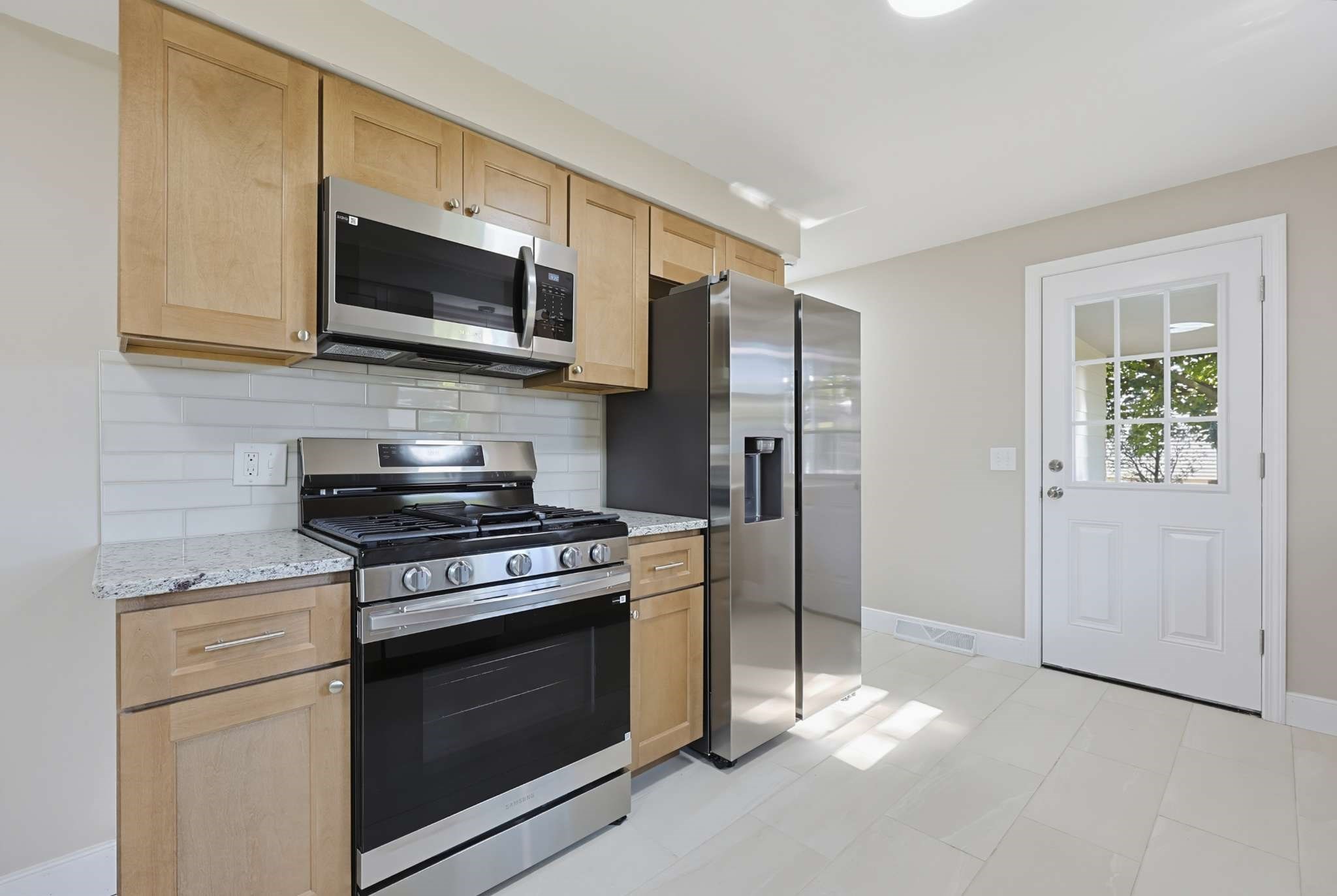 28 Deerfield Rd Property Photo 5