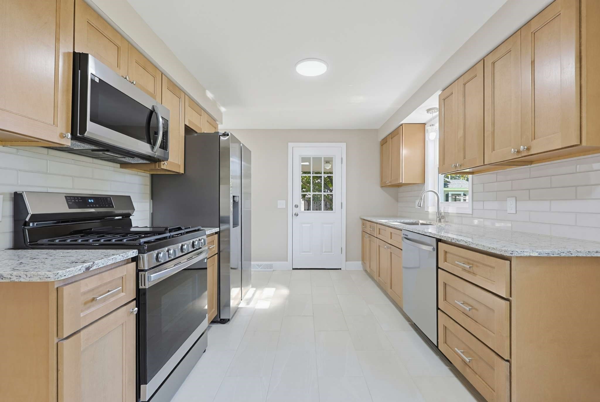 28 Deerfield Rd Property Photo 7