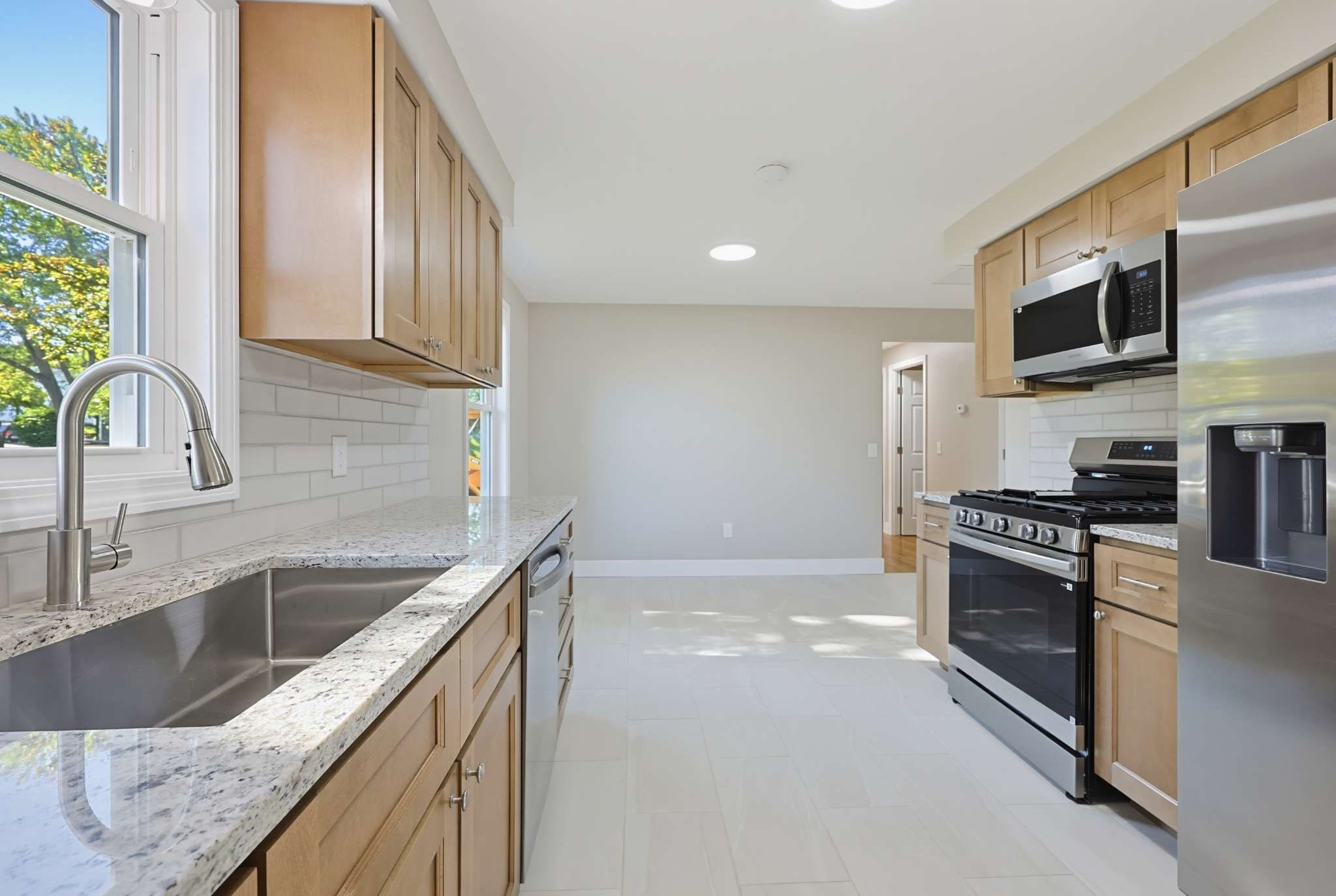 28 Deerfield Rd Property Photo 8