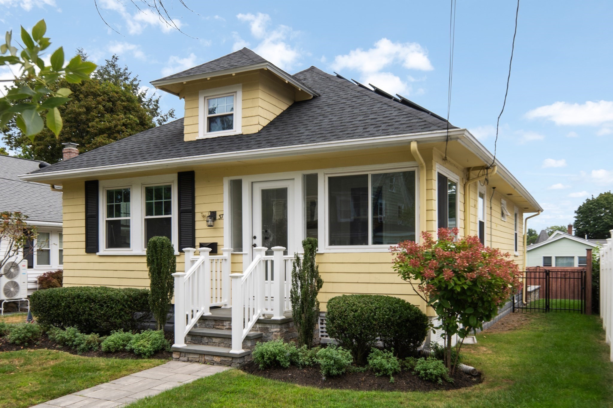 37 Lynde Ave Property Photo 1