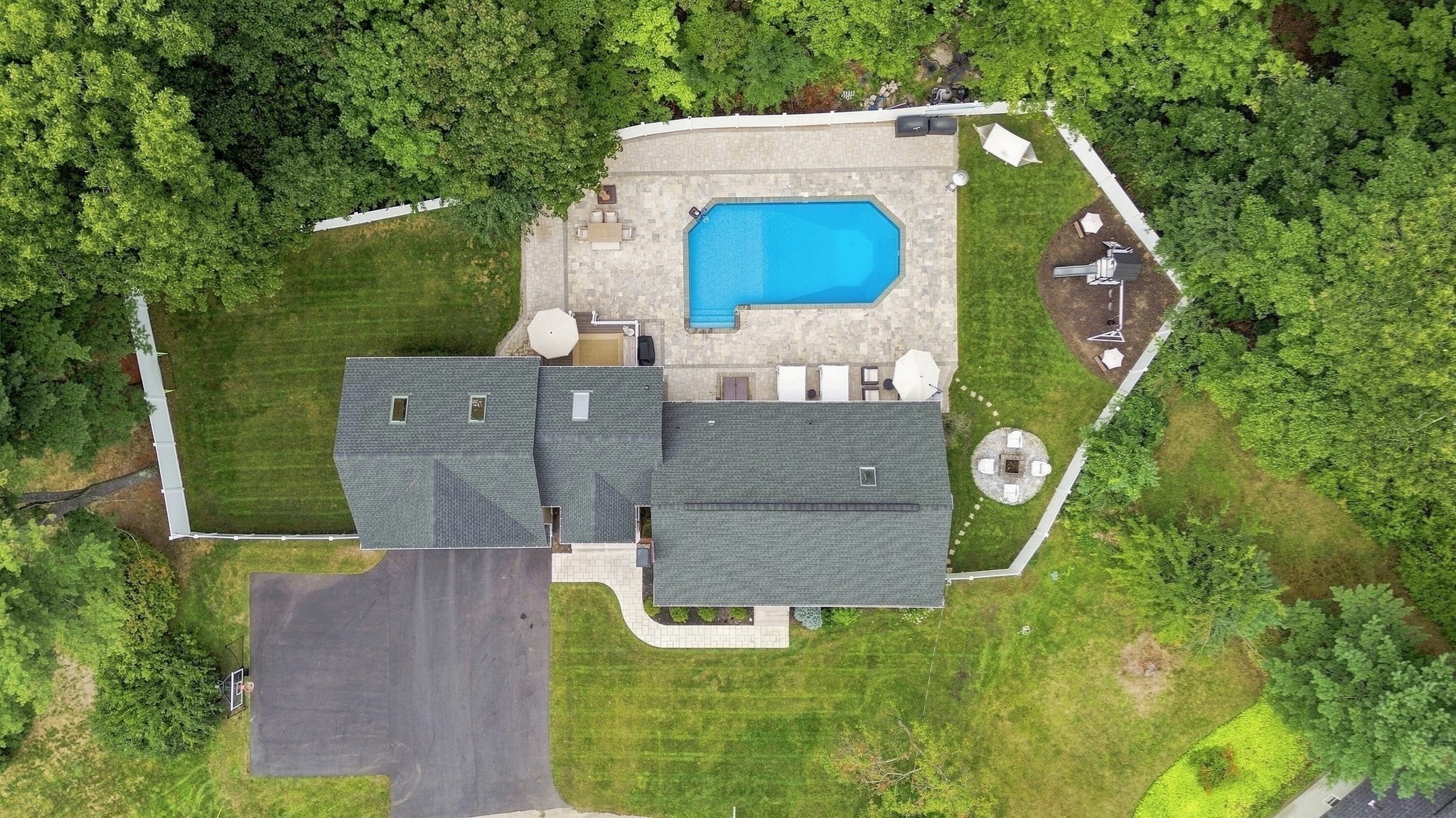 55 Lucerne Dr Property Photo 38