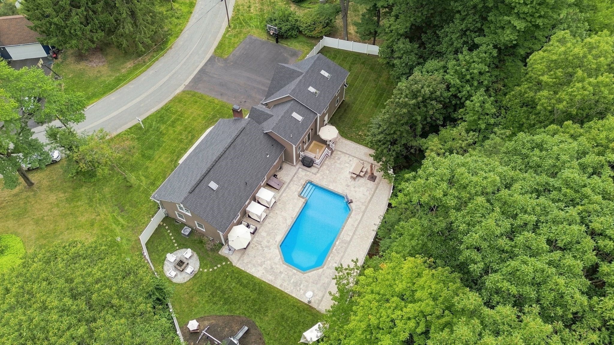 55 Lucerne Dr Property Photo 39