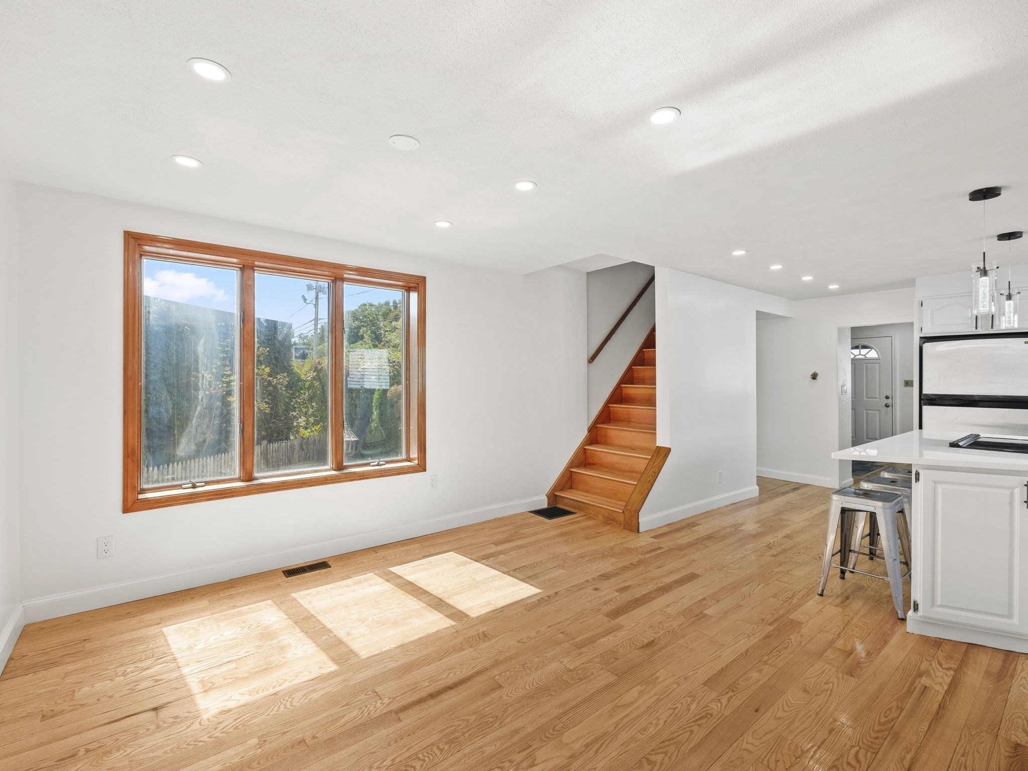 12 Boston St Property Photo 20