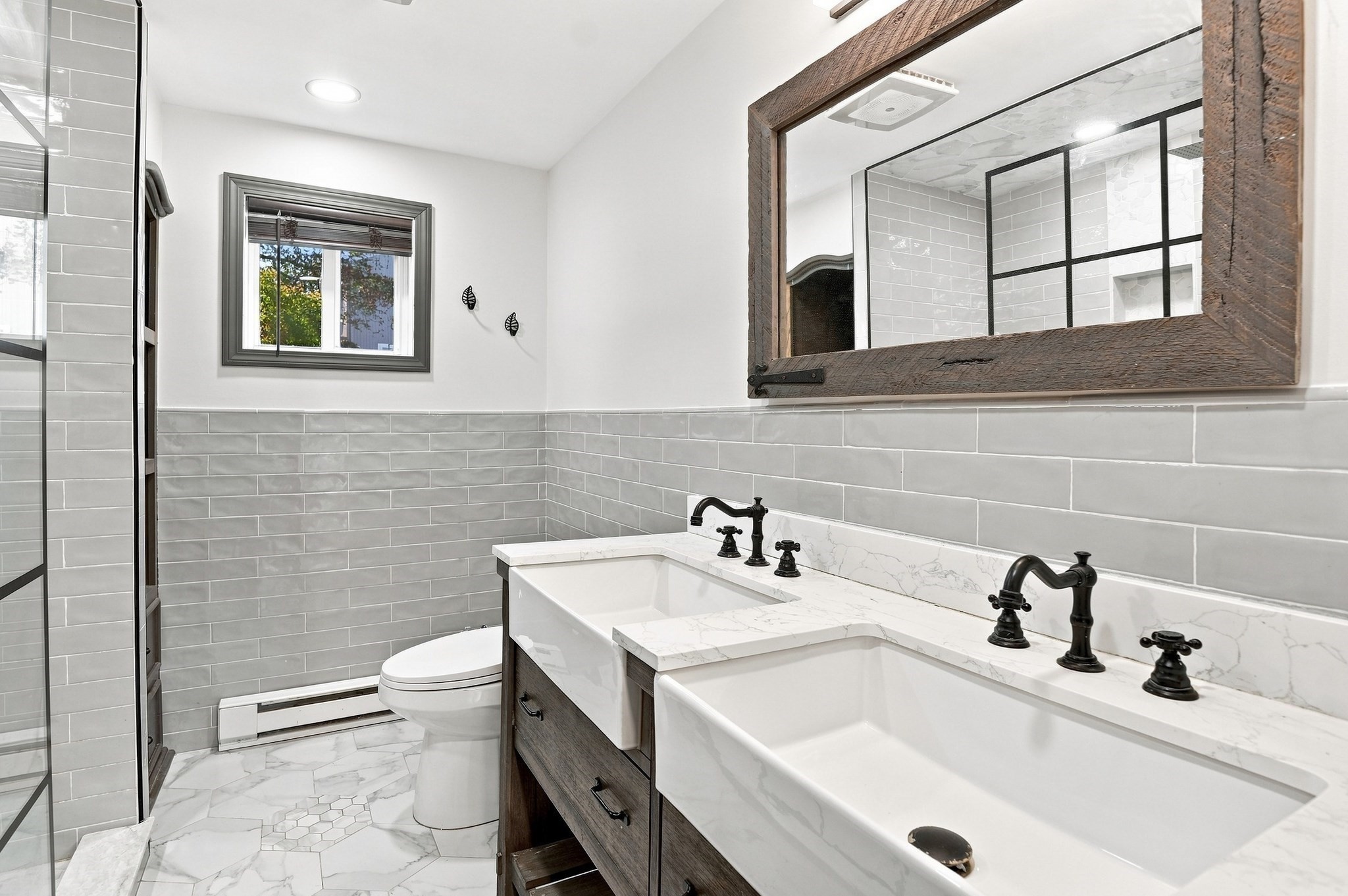 65 Paris Avenue Property Photo 12