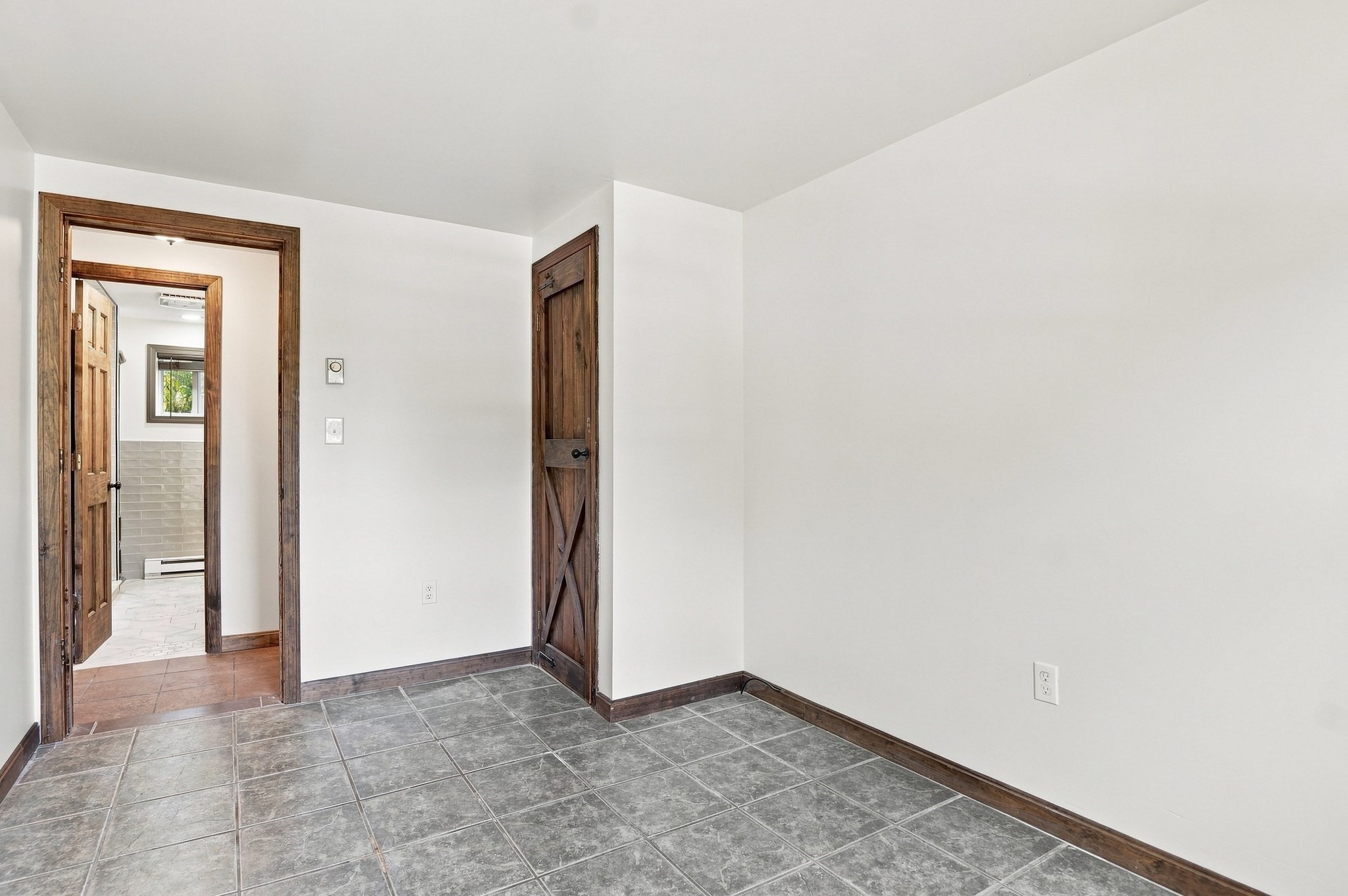65 Paris Avenue Property Photo 18
