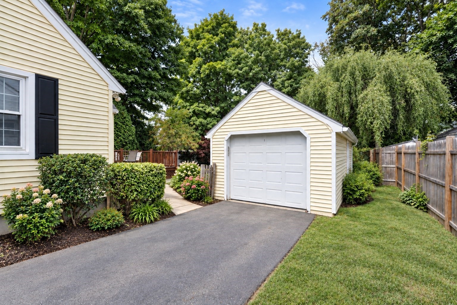 12 Arch Street Property Photo 2