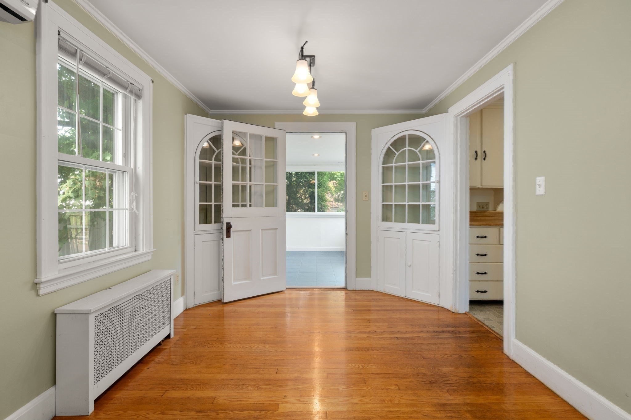 12 Arch Street Property Photo 8
