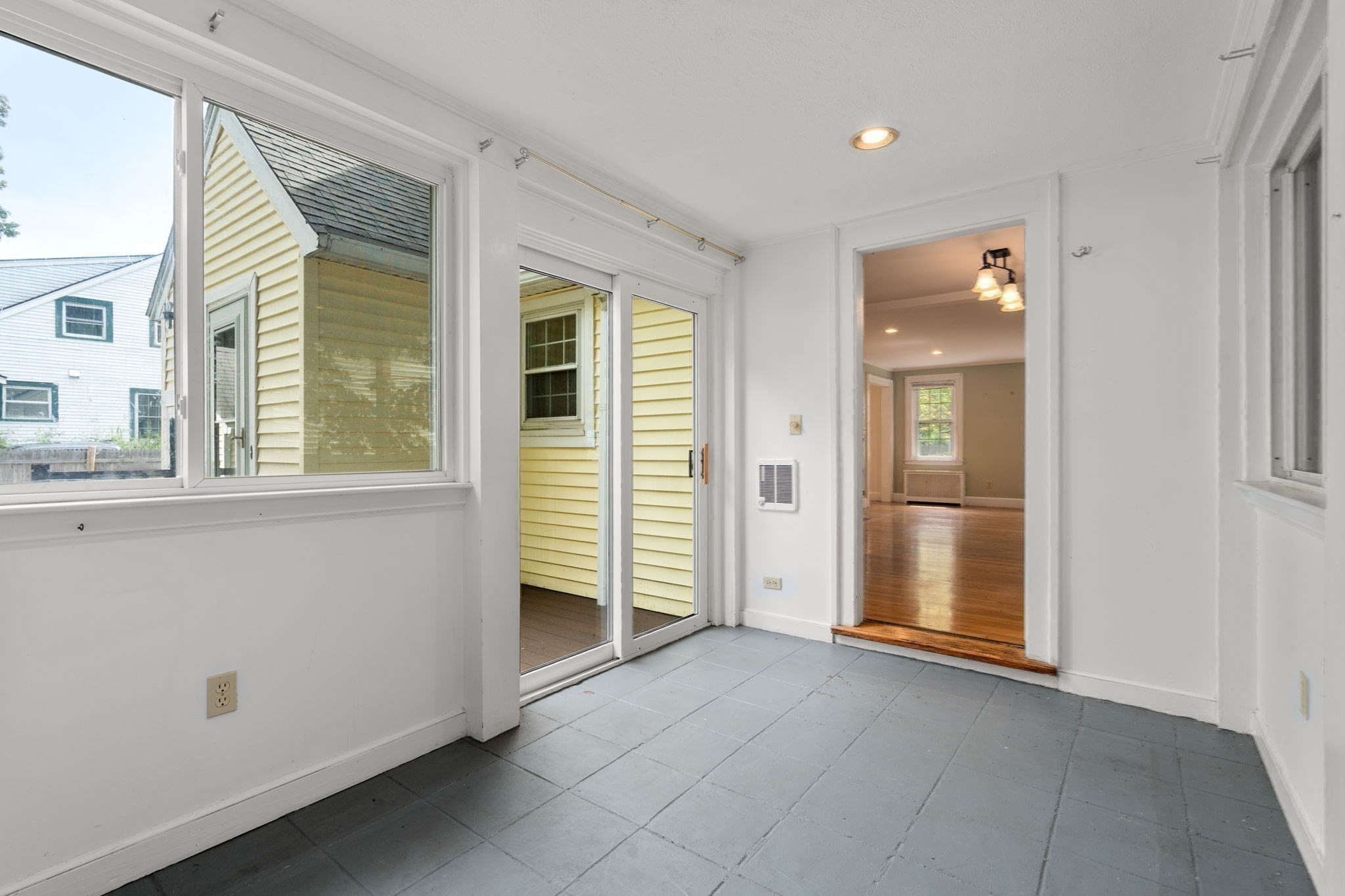 12 Arch Street Property Photo 9