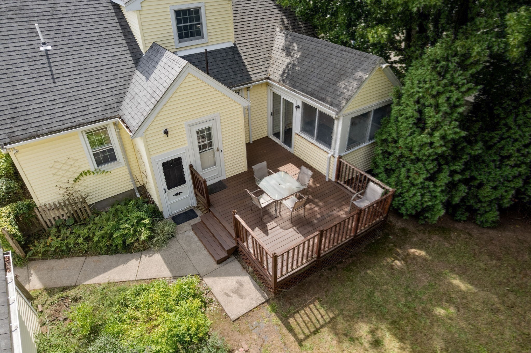 12 Arch Street Property Photo 32