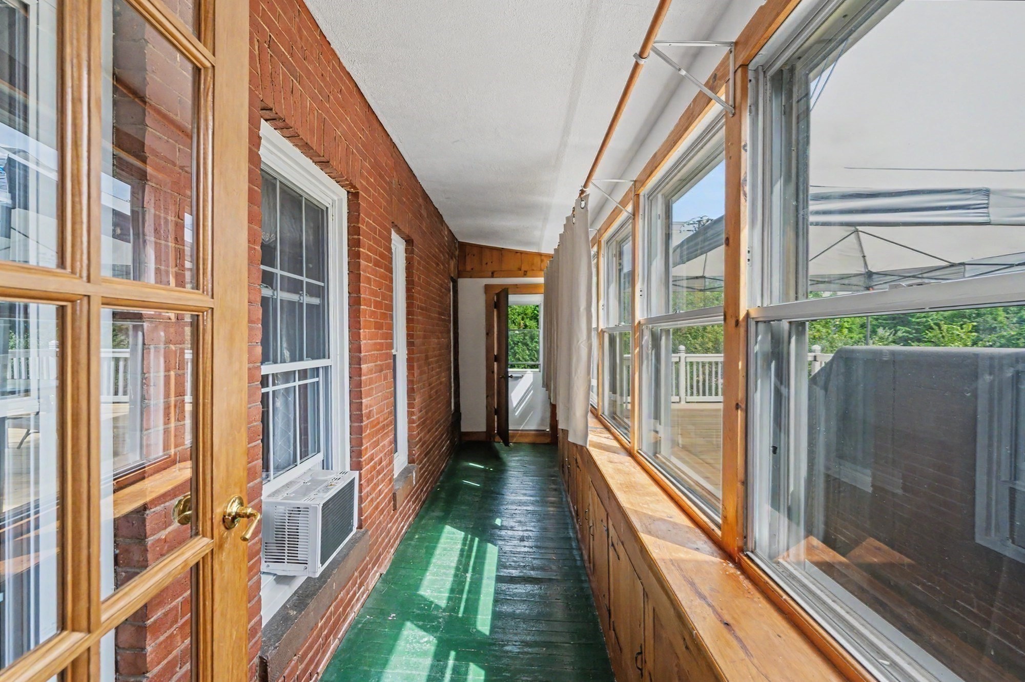 238 Park St Property Photo 14