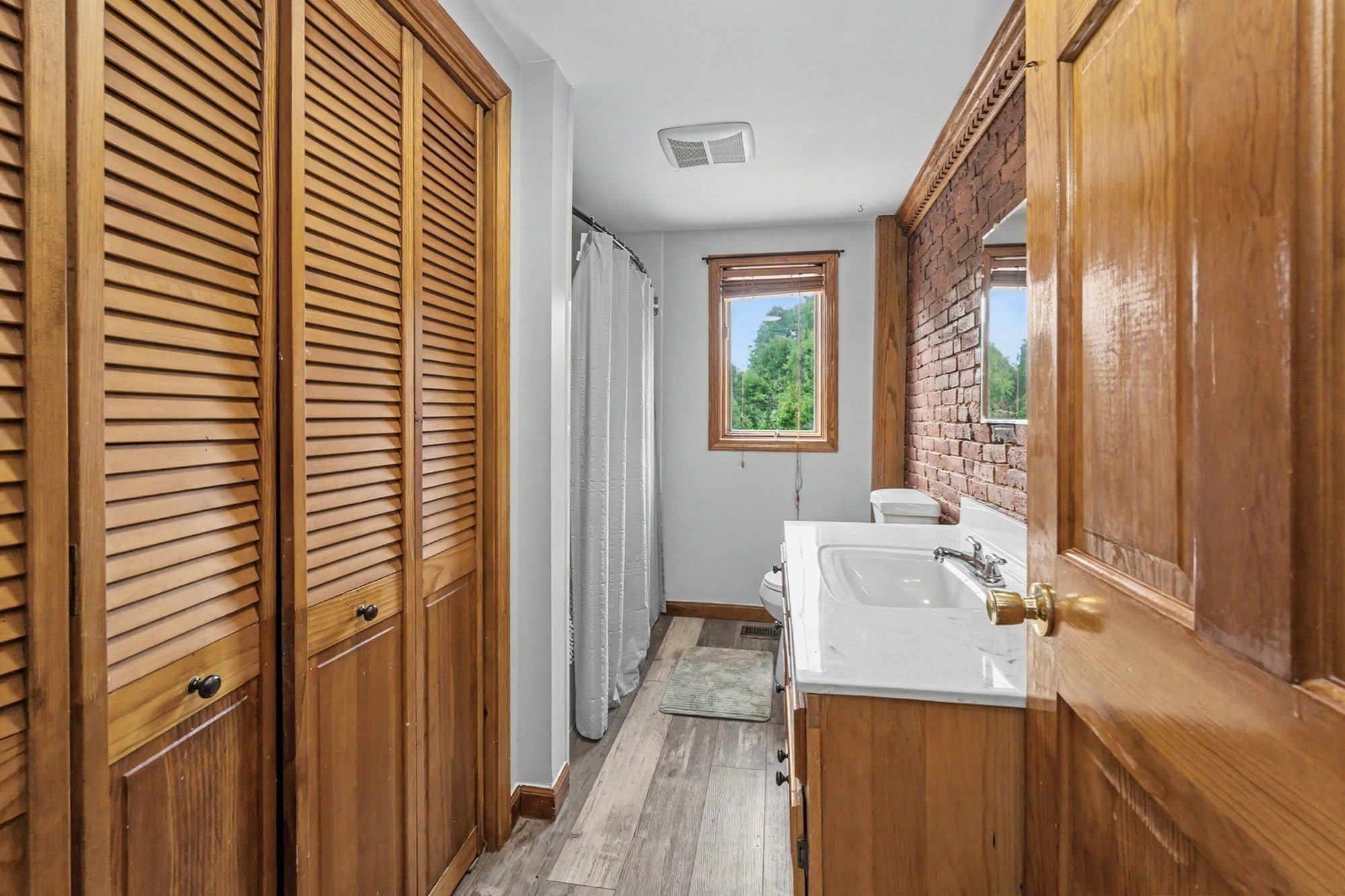 238 Park St Property Photo 15