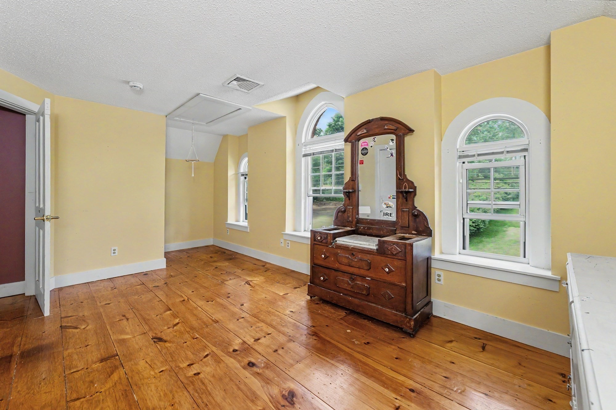 238 Park St Property Photo 19