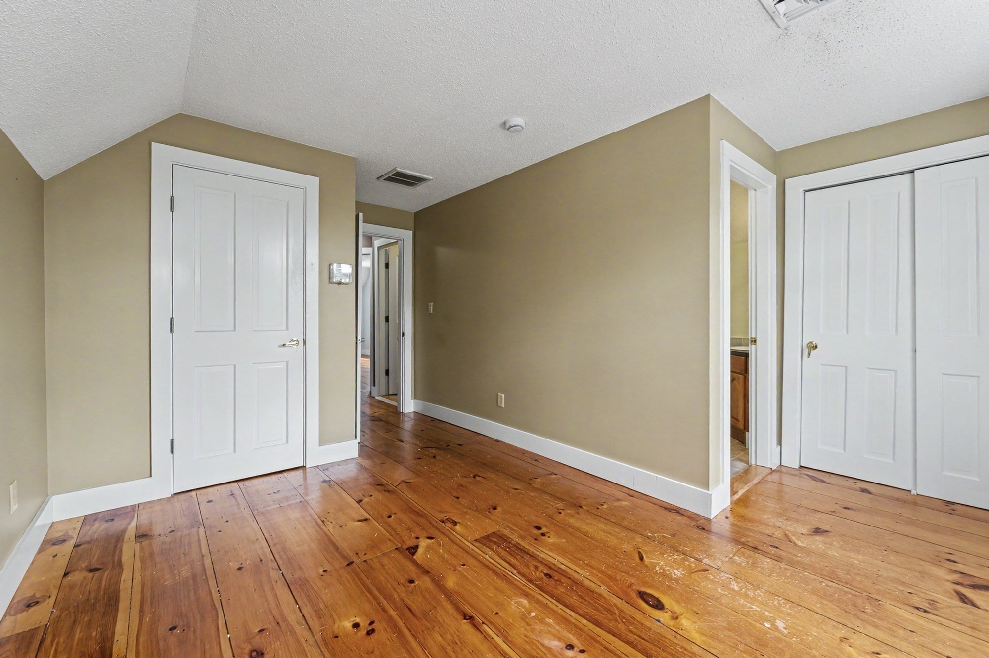 238 Park St Property Photo 22