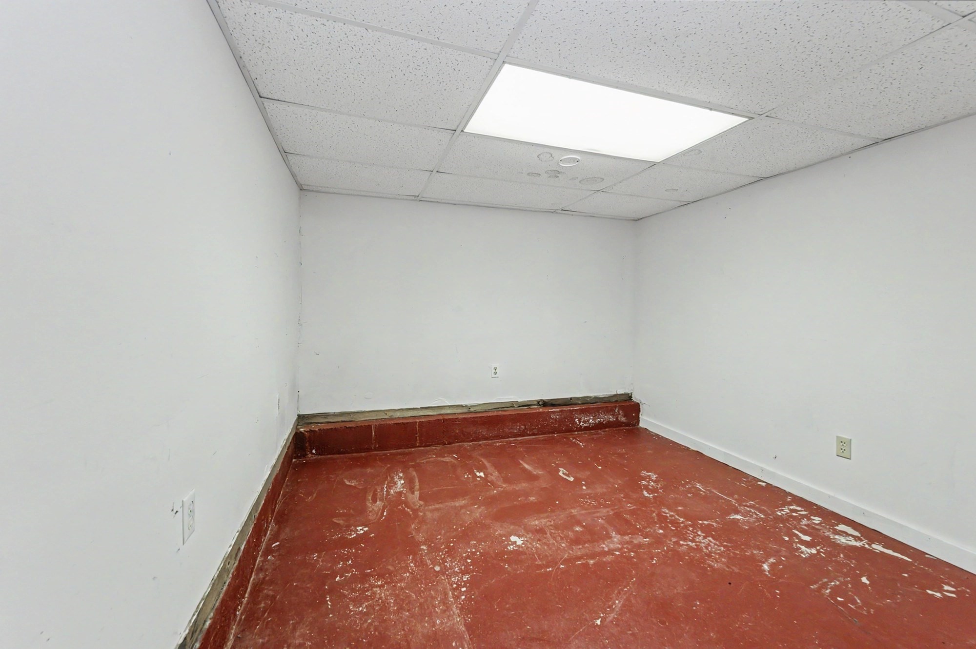 238 Park St Property Photo 33