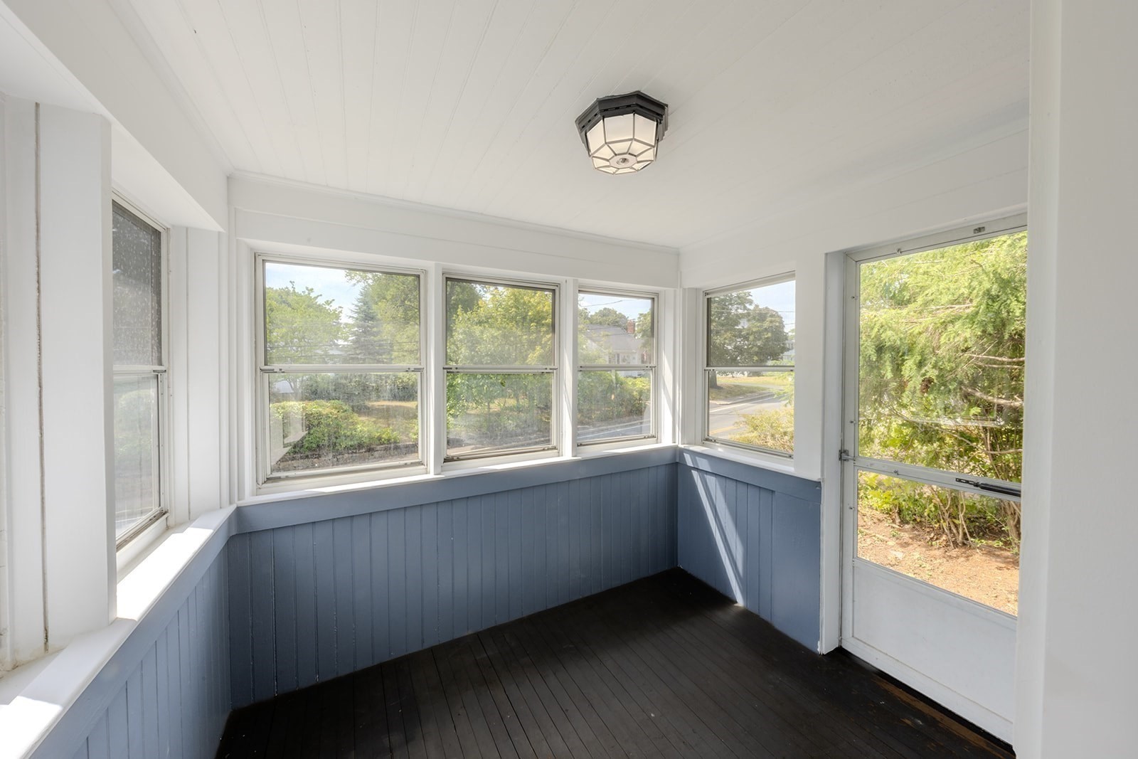 178 Evans Street Property Photo 6
