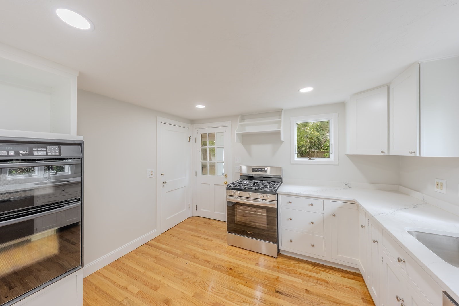 178 Evans Street Property Photo 7