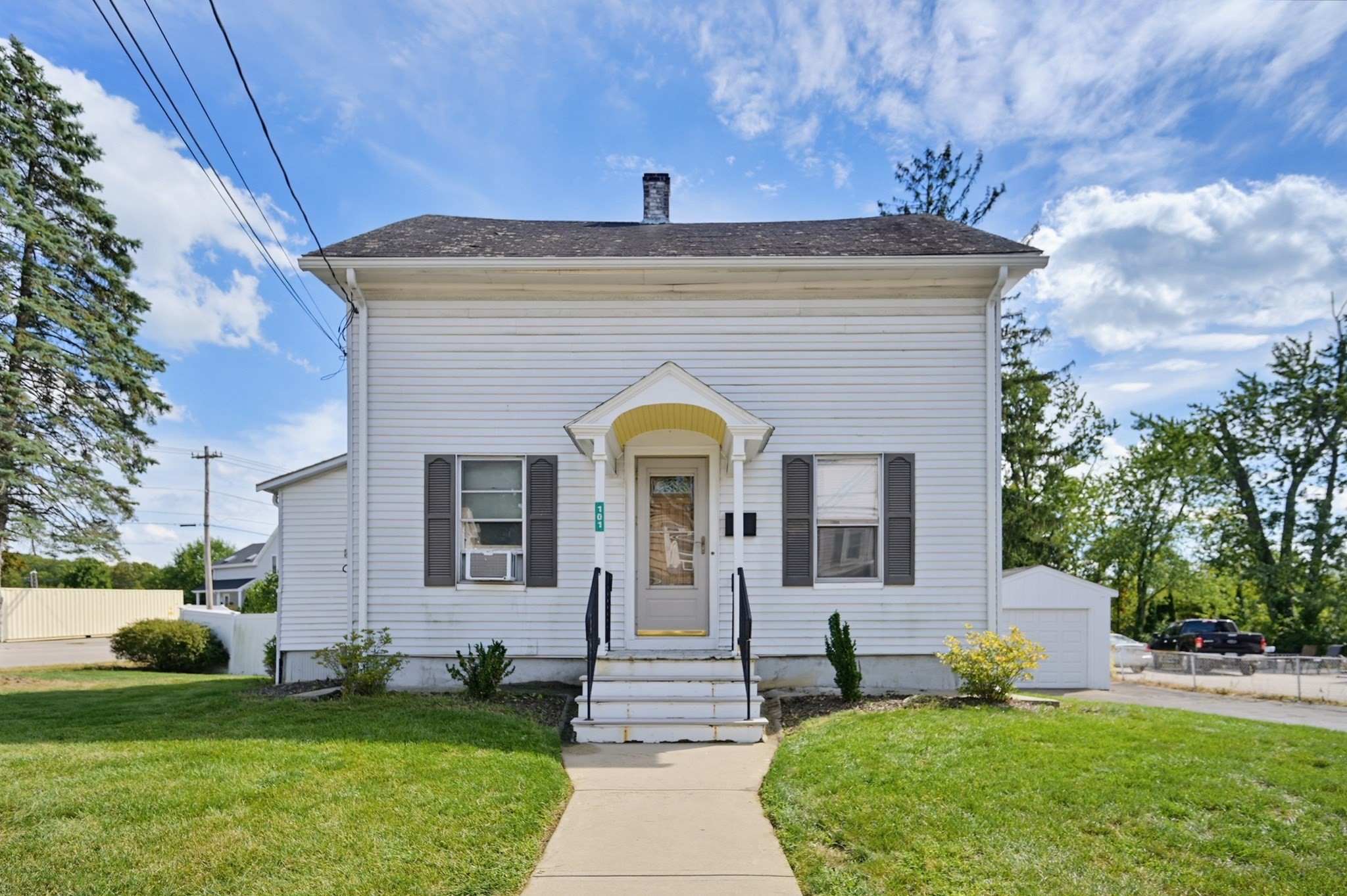 101 Fisher St Property Photo 1