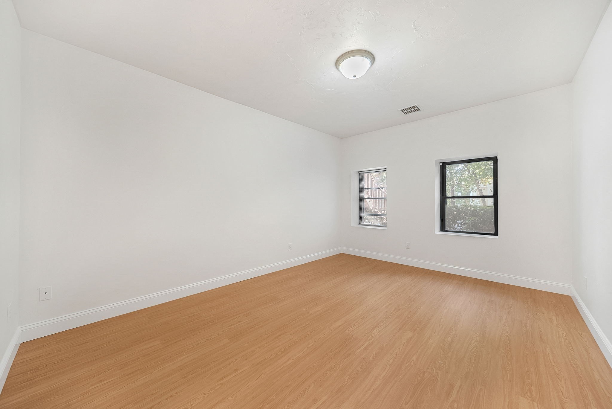 157 Beale Street # 2 Property Photo 23